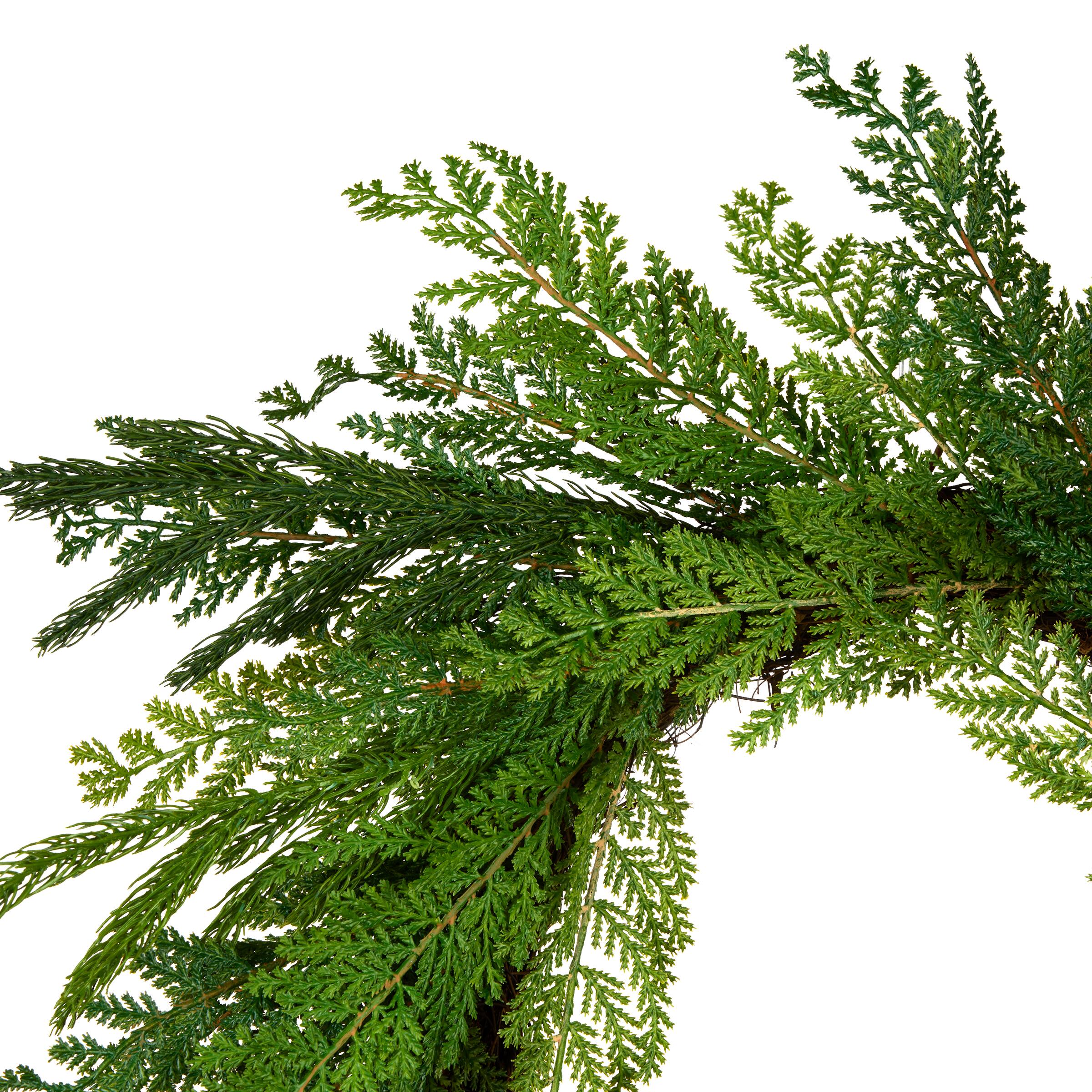 24&#x22; Christmas Cottage Wreath