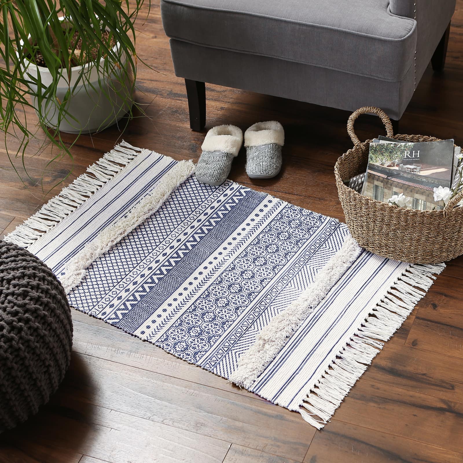 DII&#xAE; Shabby Chic Textured Hand-Loomed Shag Rug