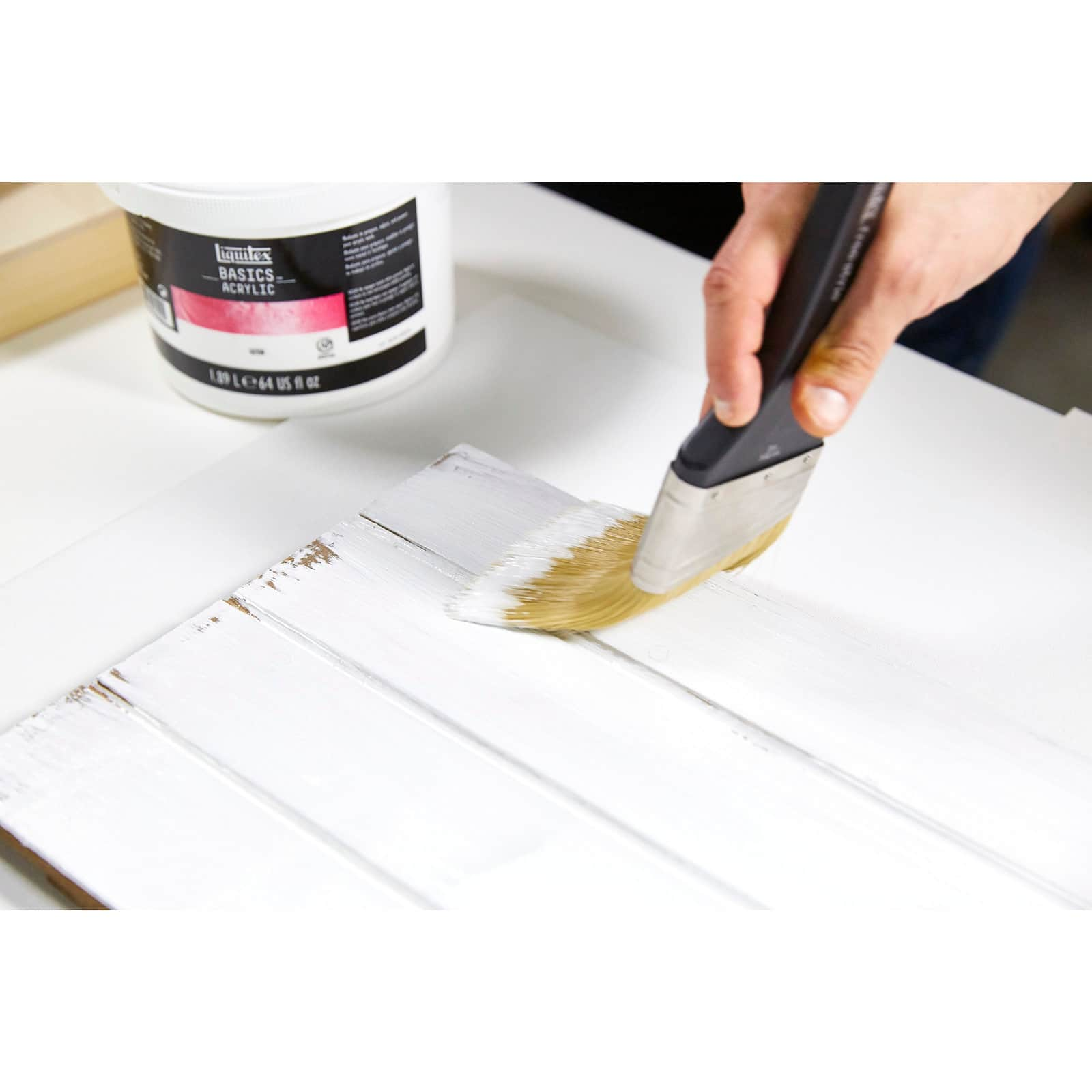 Liquitex BASICS&#xAE; White Gesso