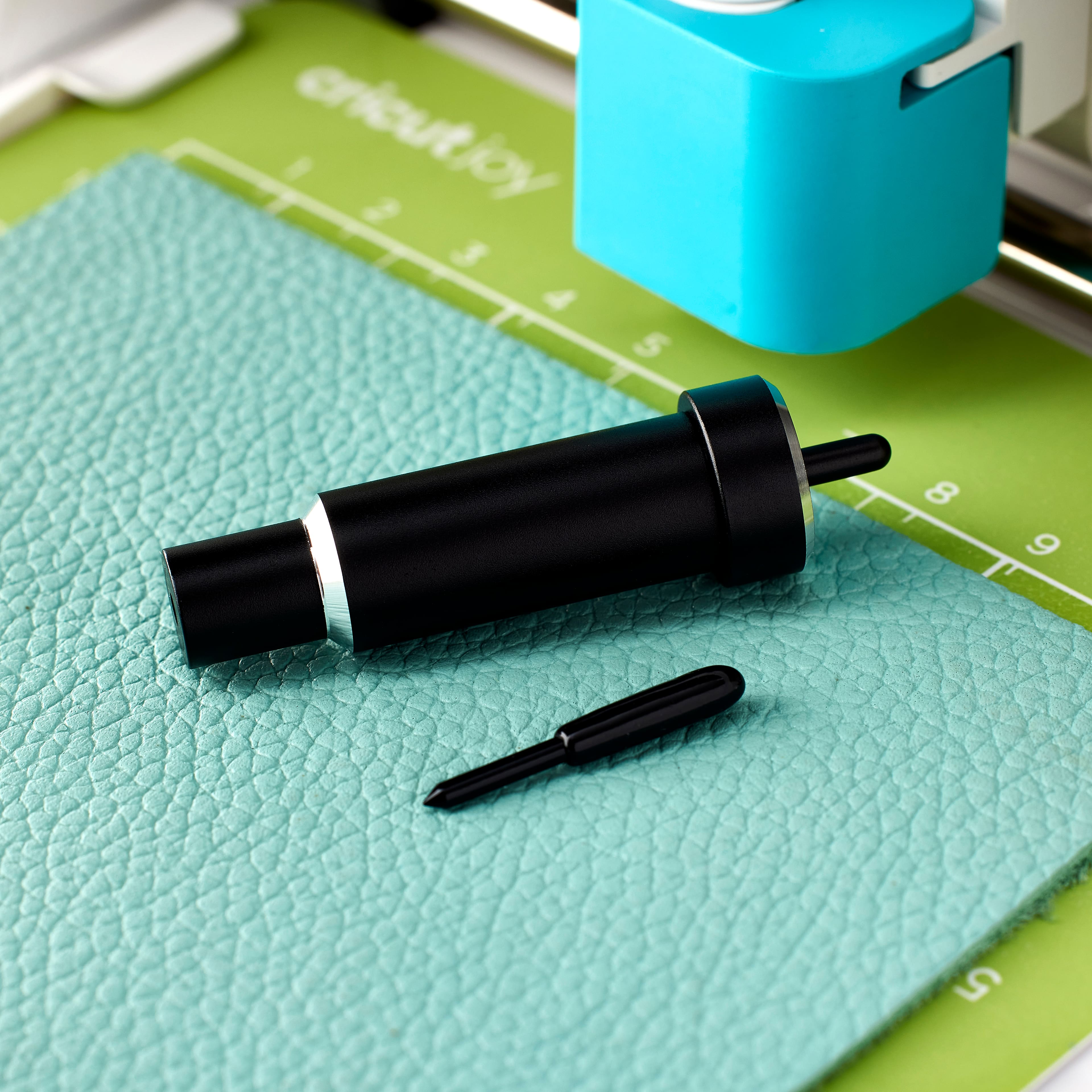 6 Pack: Cricut® Explore® Deep Cut Blade & Housing