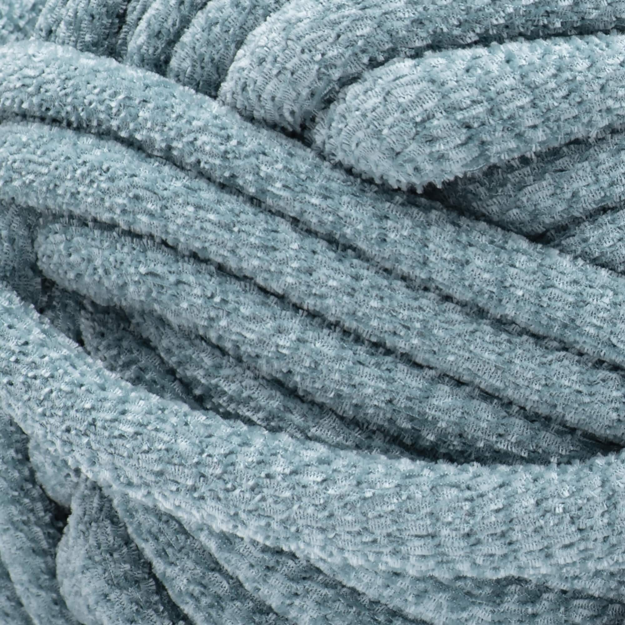 Bernat&#xAE; PlushBIG&#x2122; Yarn