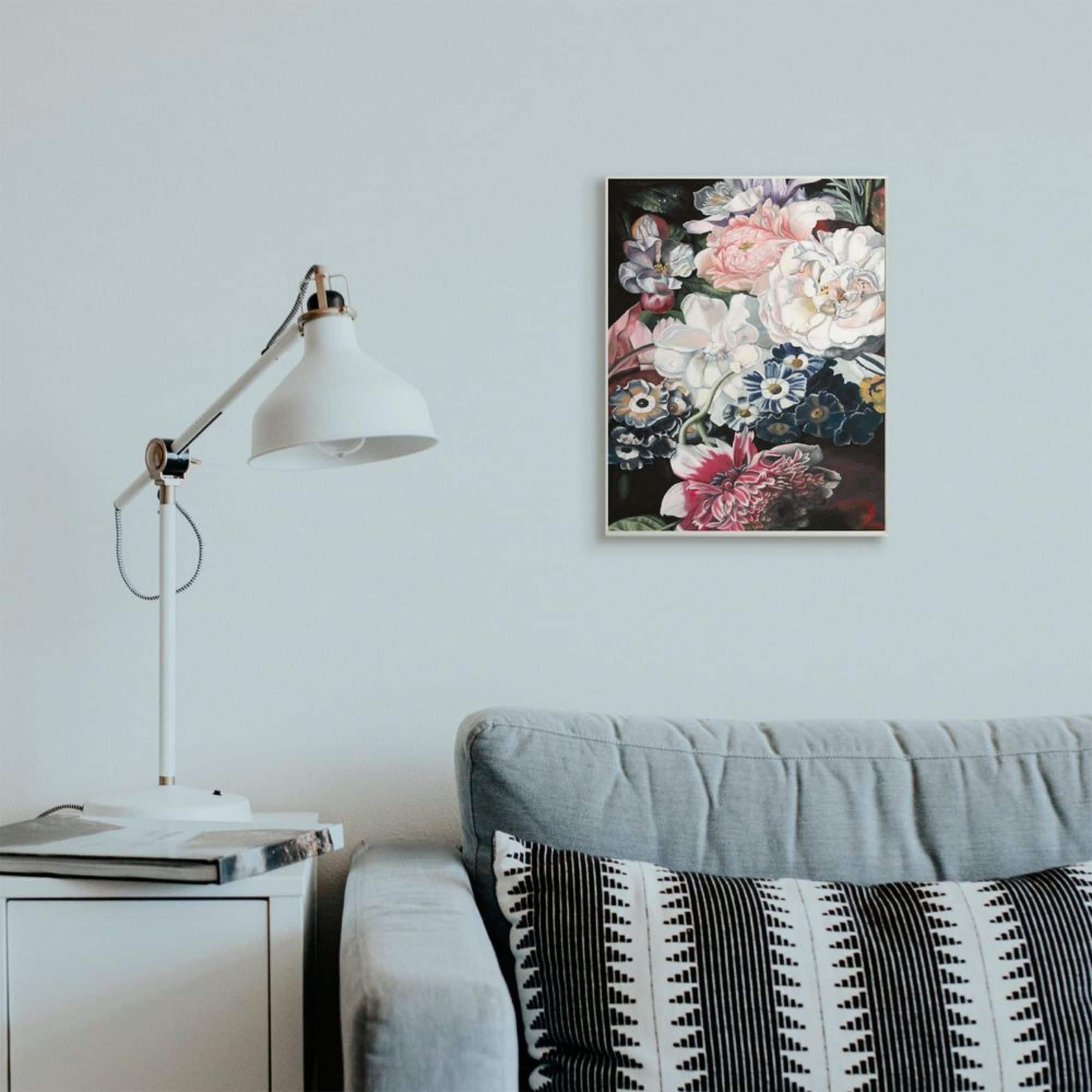 Stupell Industries Baroque Floral Bouquet Wall Plaque