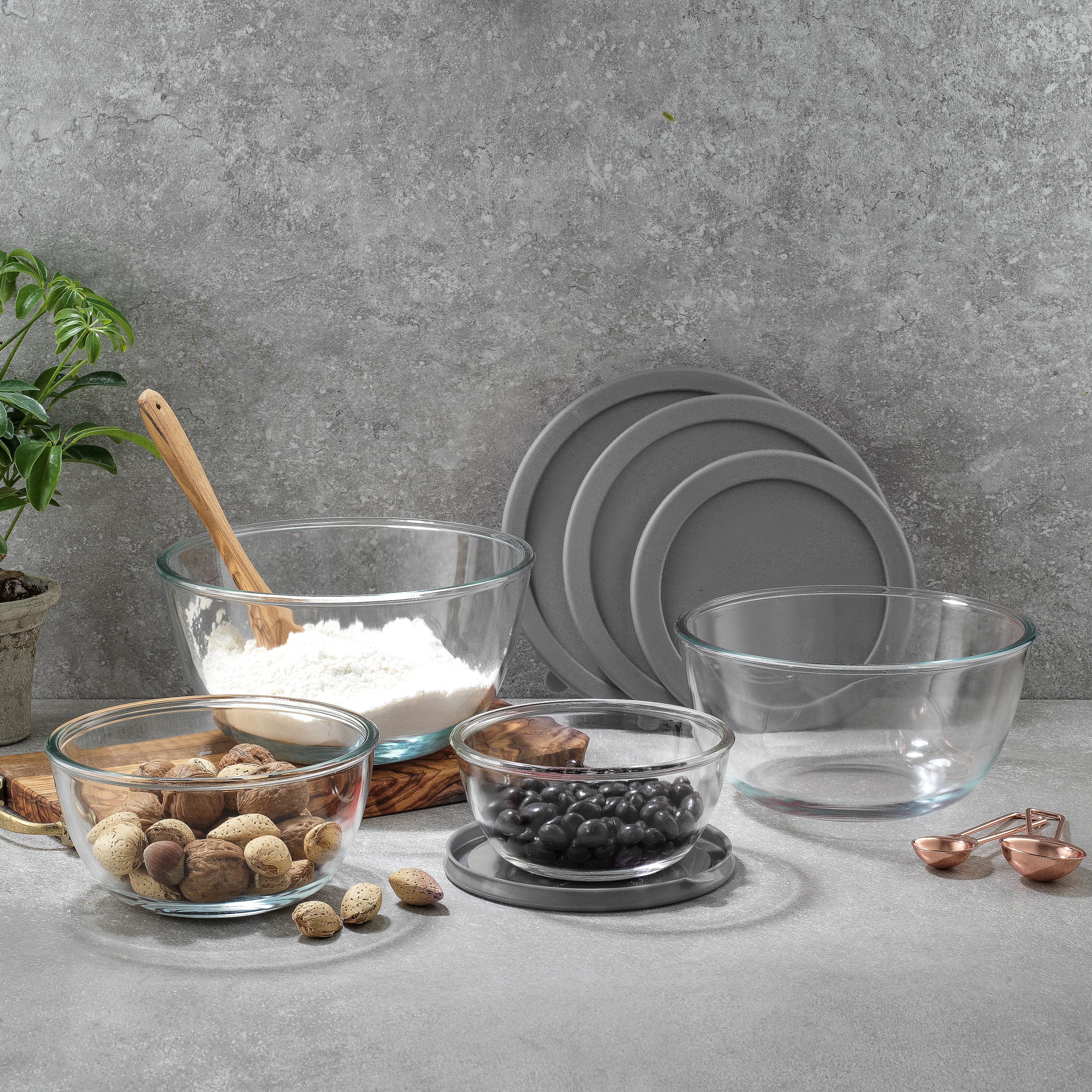JoyJolt&#xAE; Glass Mixing Bowls with Lids Set