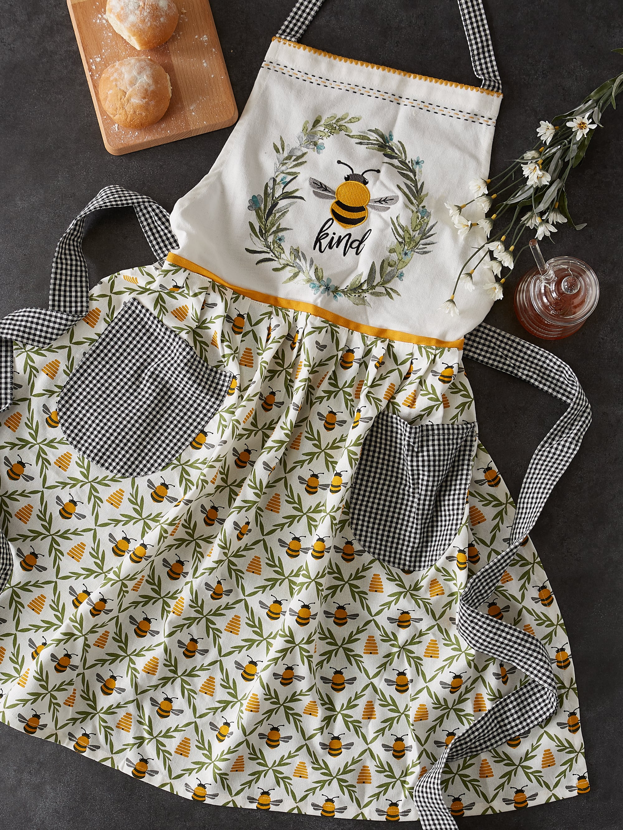 DII&#xAE; Bee Kind Apron with Pocket