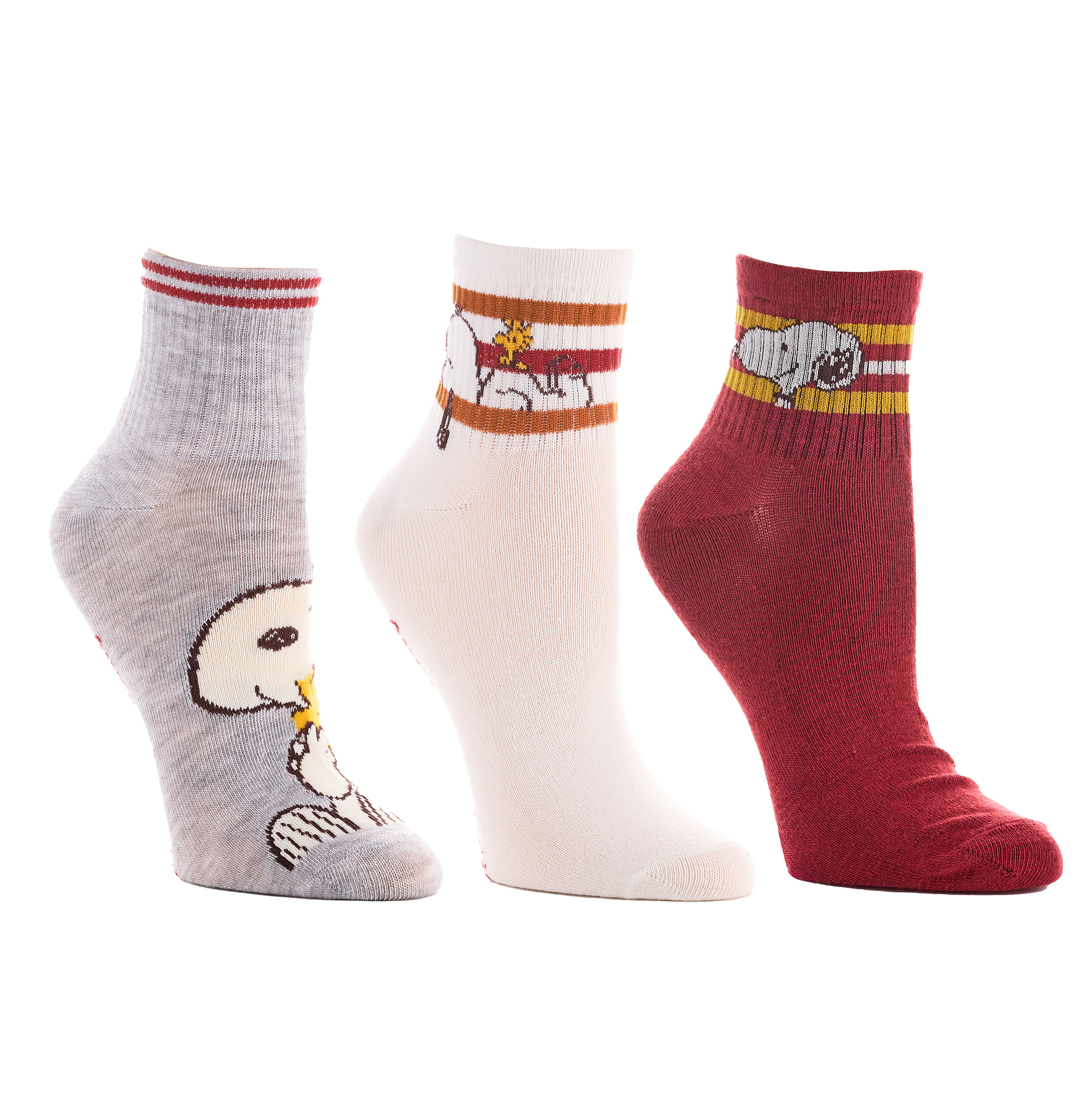 Peanuts&#xAE; Snoopy 3 Pair Adult Hug Quarter Crew Sock Set