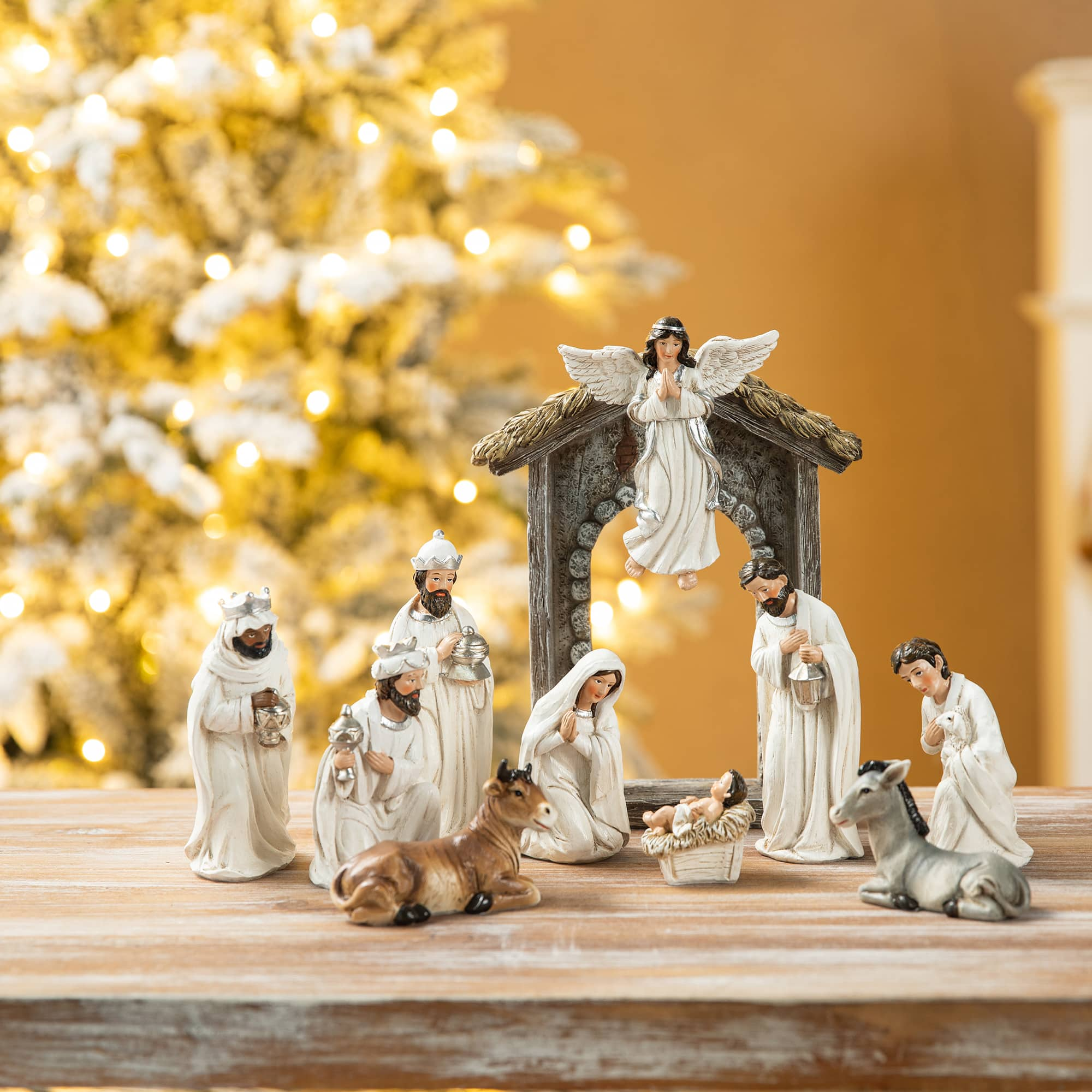 Glitzhome&#xAE; 11 Piece Ivory Nativity Figurine Set