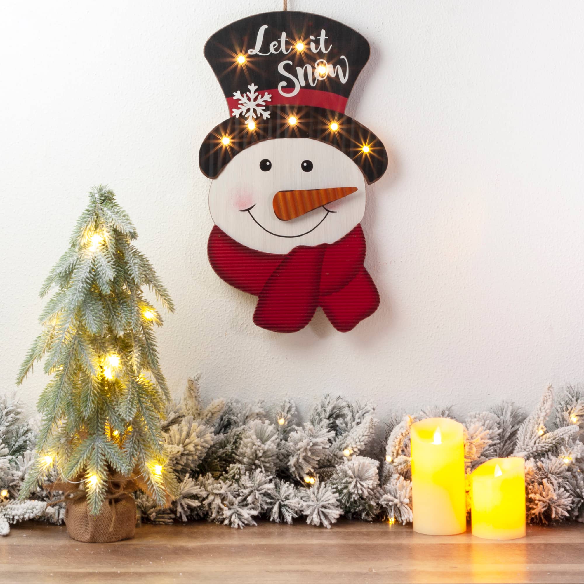 Glitzhome&#xAE; 19&#x22; Lighted Snowman Wall D&#xE9;cor