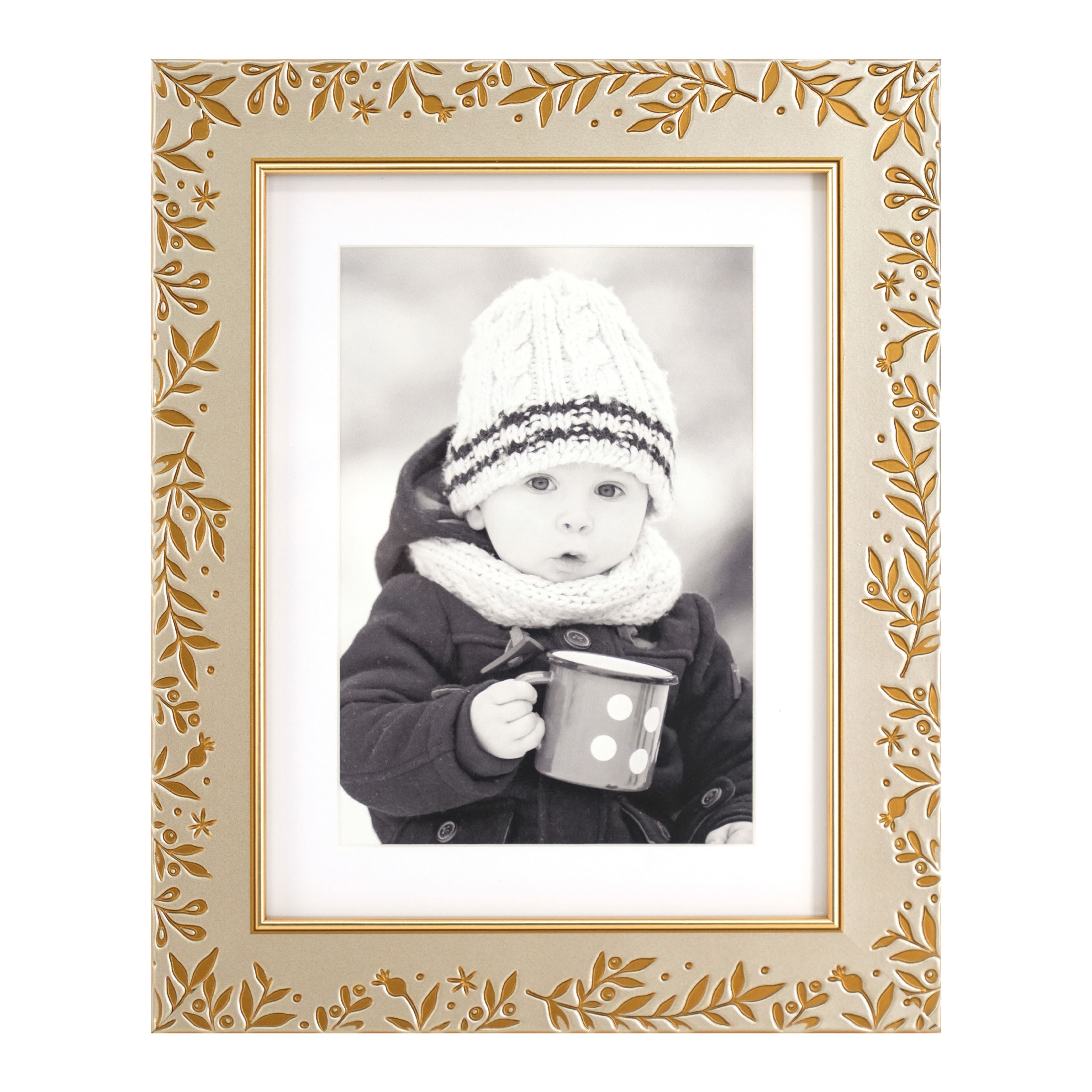 5&#x22; x 7&#x22; Embossed Leaf Plastic Frame by Studio D&#xE9;cor&#xAE;