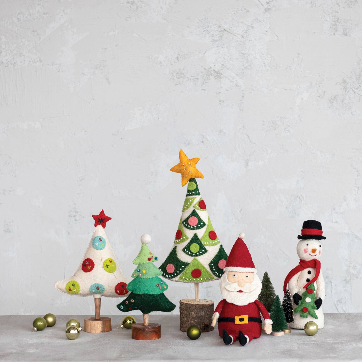 Hello Honey&#xAE; 9.5&#x22; Handmade Wool Felt Santa