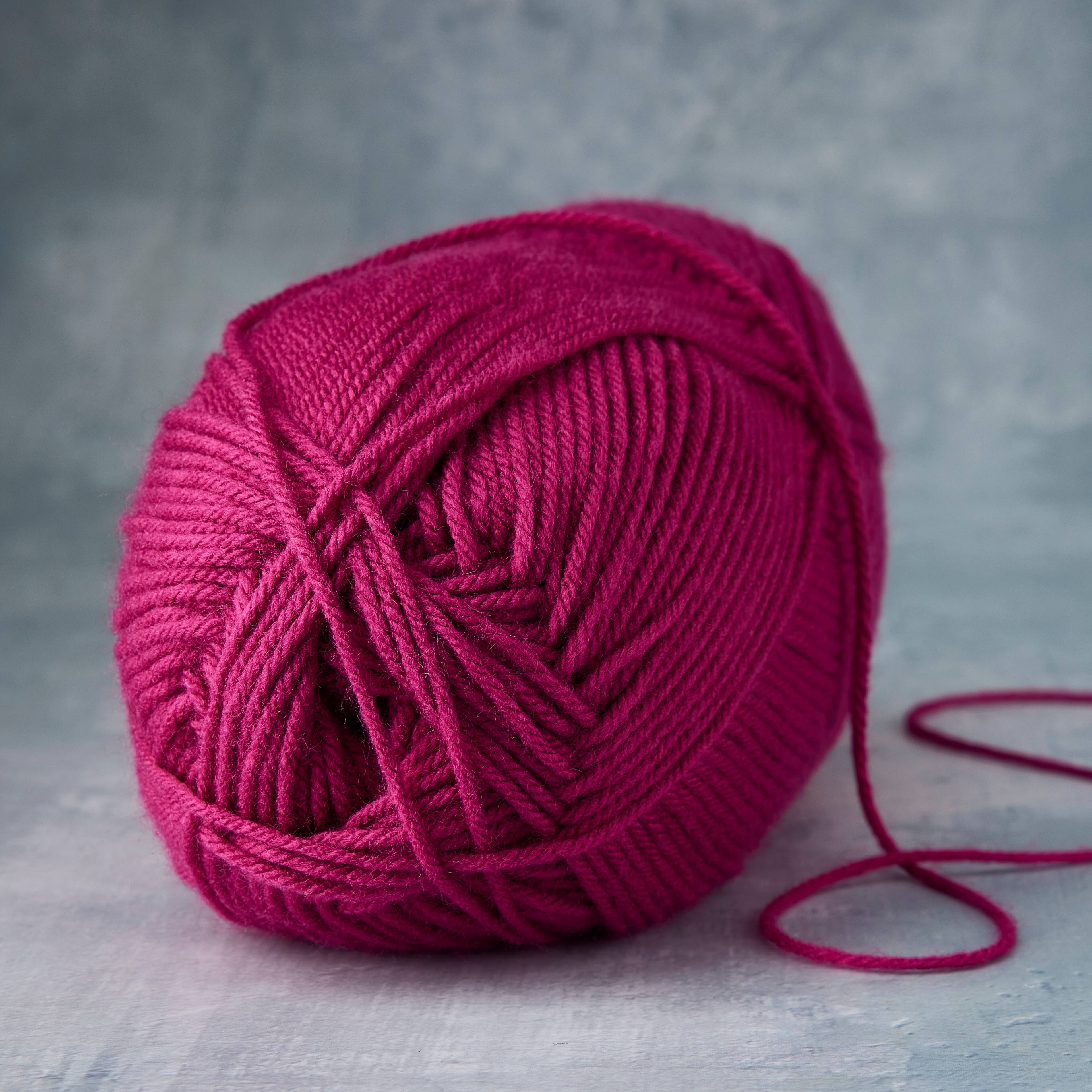 18 Pack: Impeccable&#xAE; Solid Yarn by Loops &#x26; Threads&#xAE;