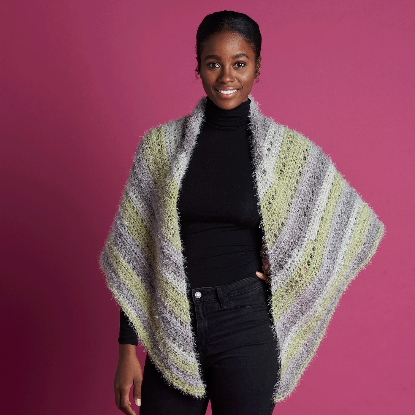 Châle au crochet Faire le point Latte Cake de Caron