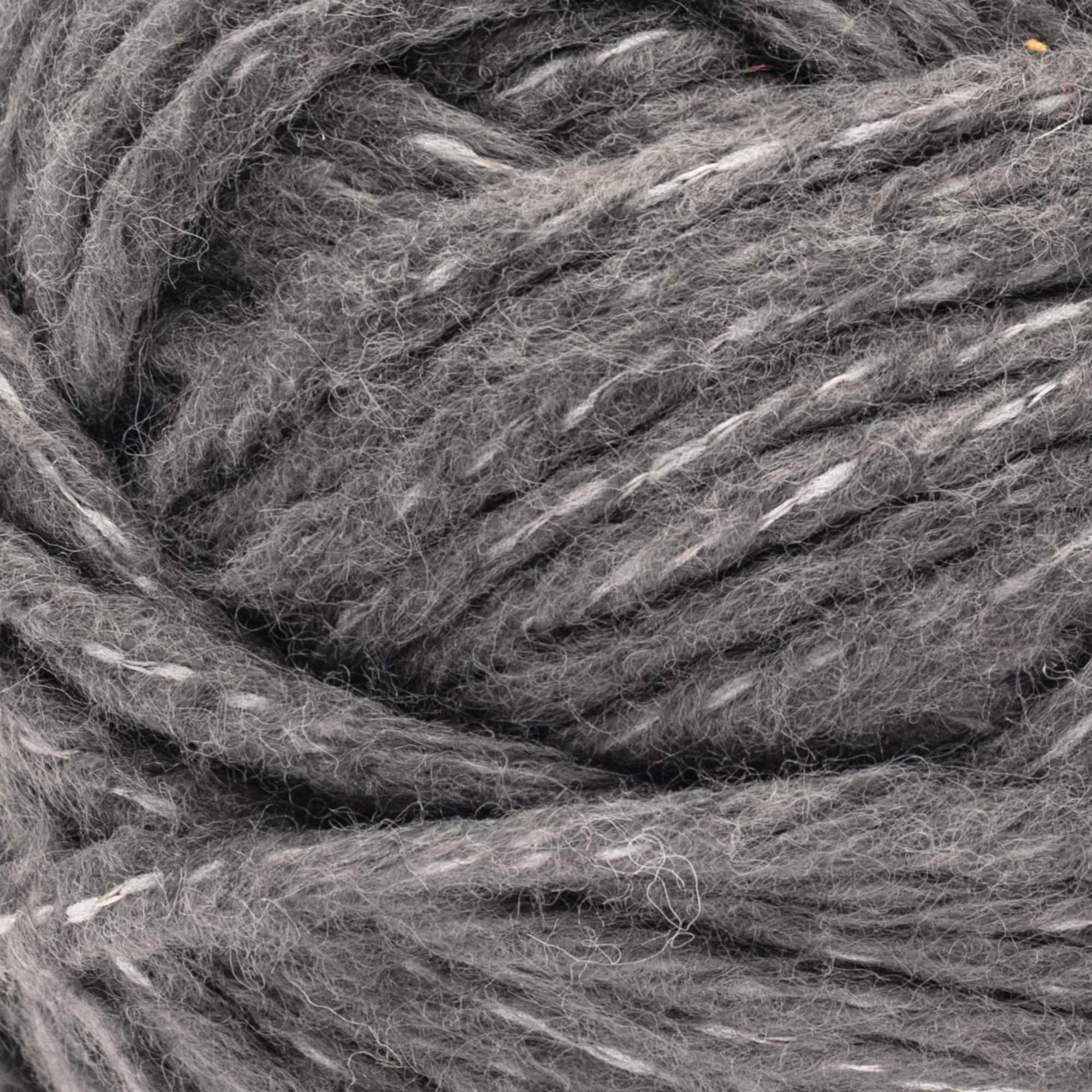 Bernat&#xAE; Super Fluffee&#x2122; Yarn