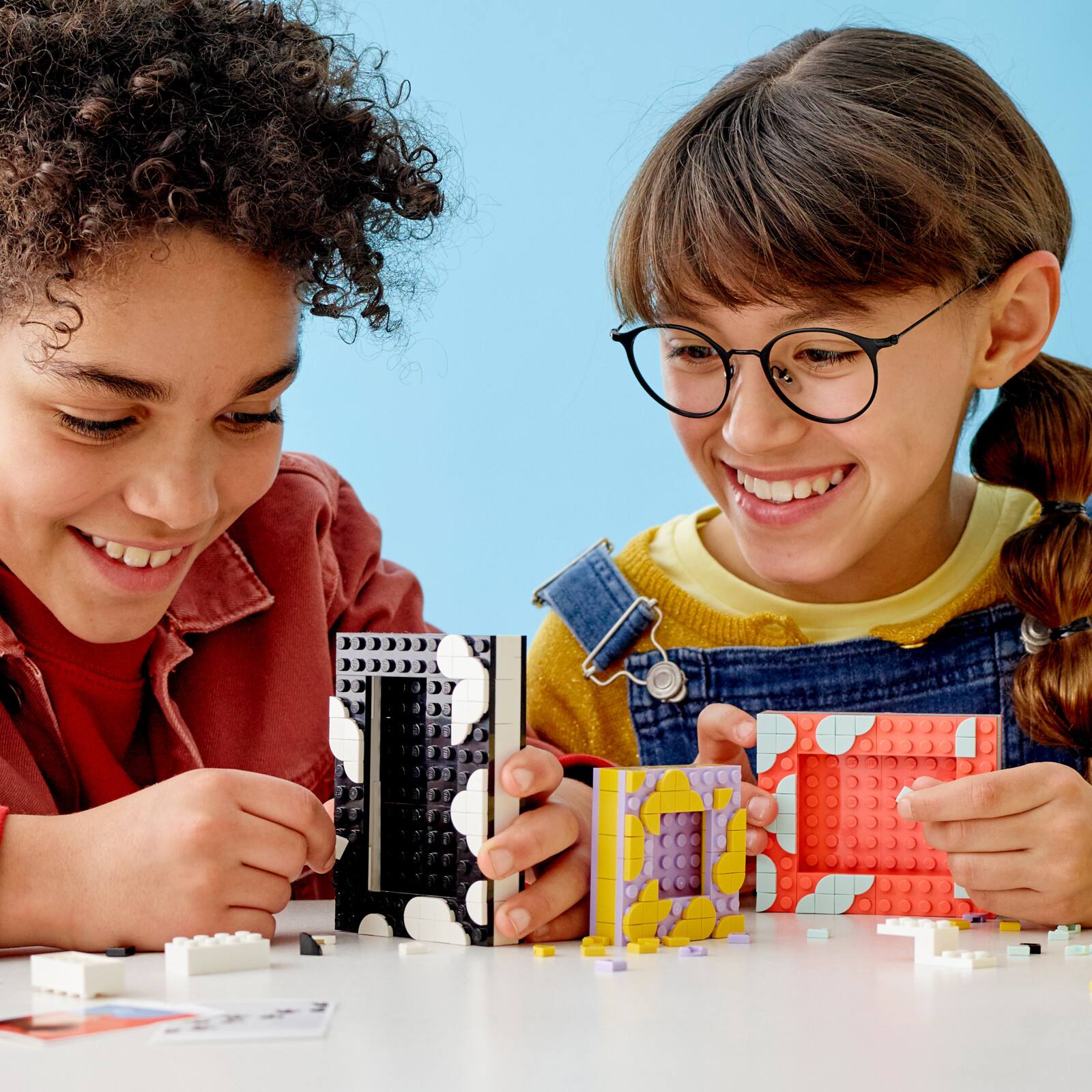 dots creative picture frames