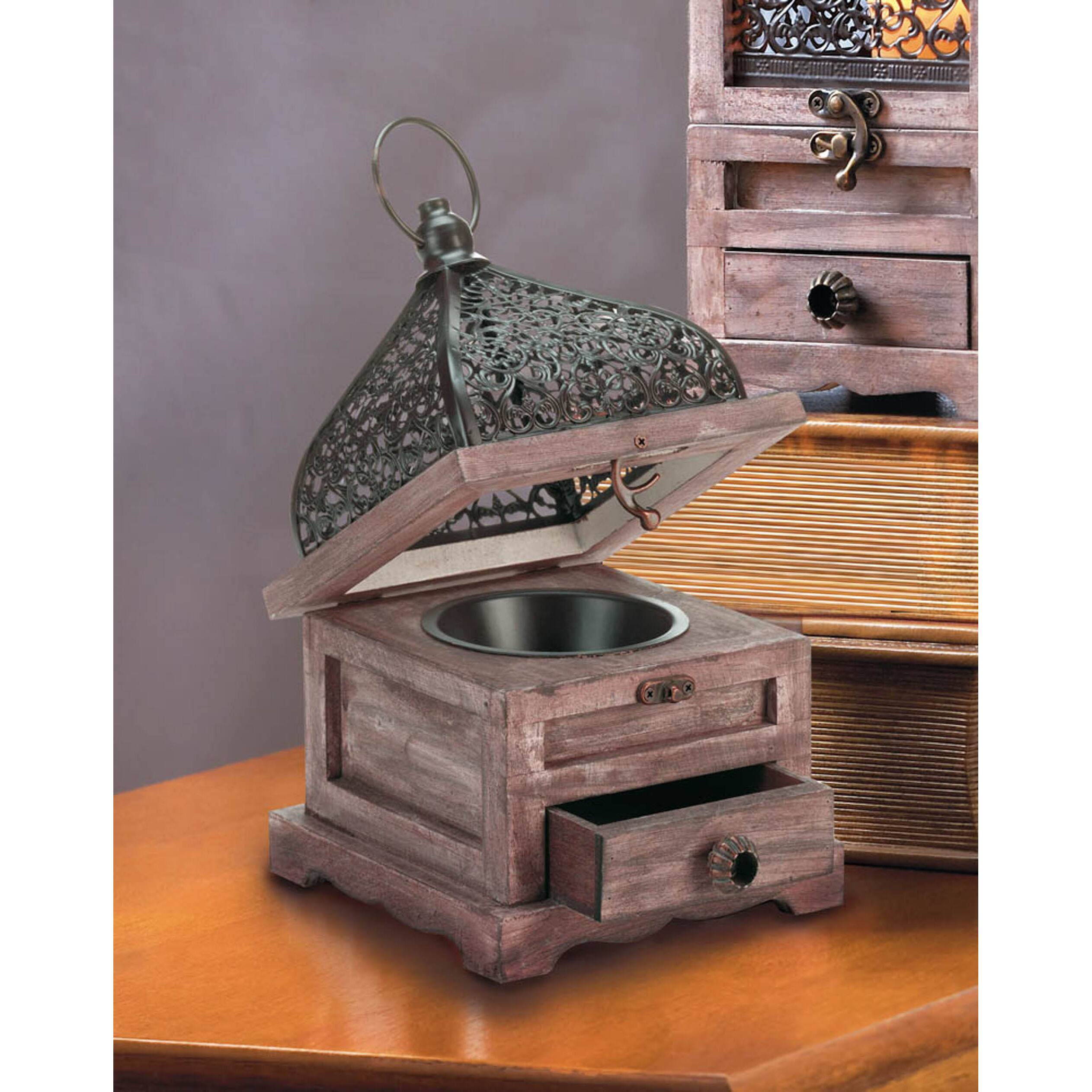 8&#x27;&#x27; Flip-Top Wooden Lantern