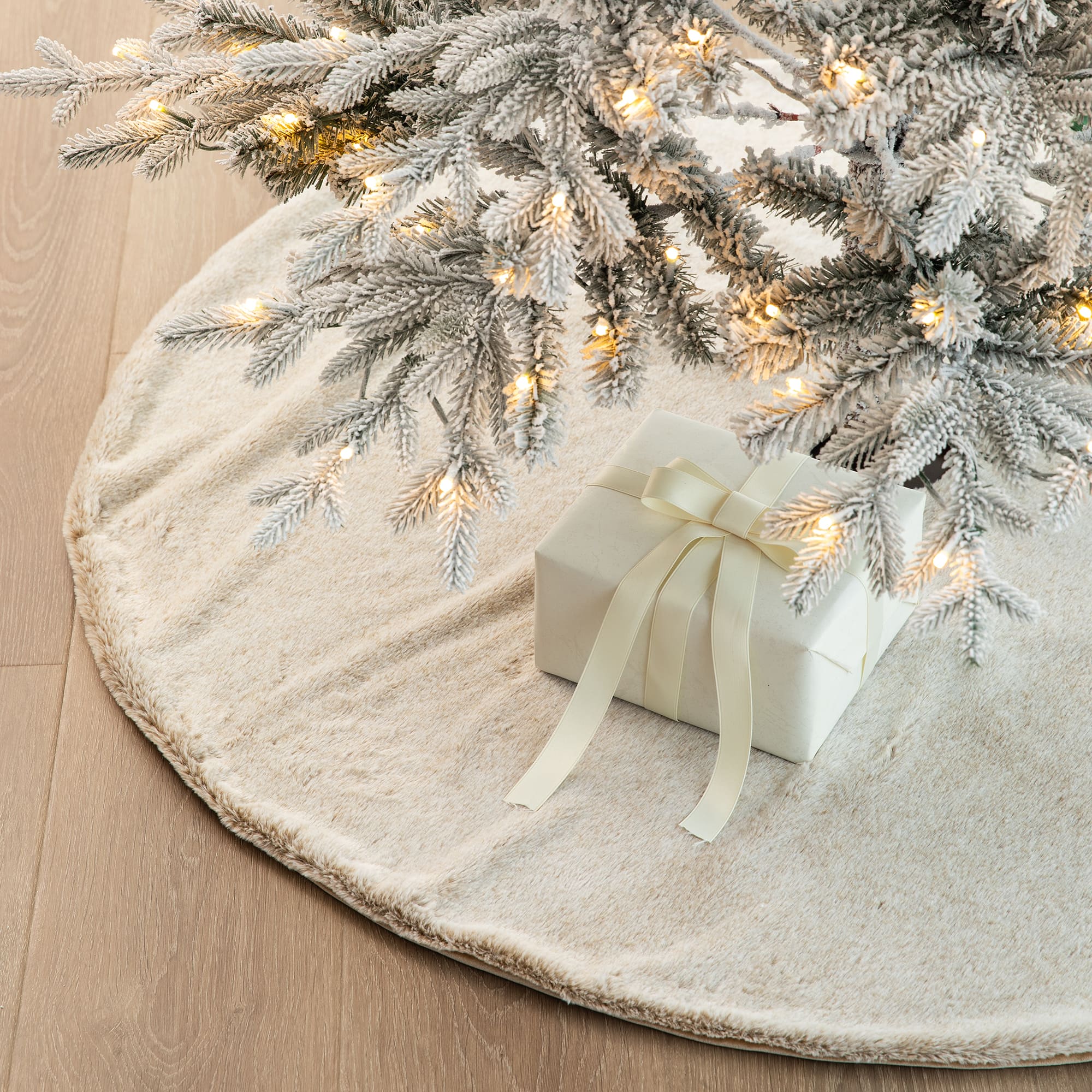 Glitzhome® Faux Rabbit Fur Christmas Tree Skirt