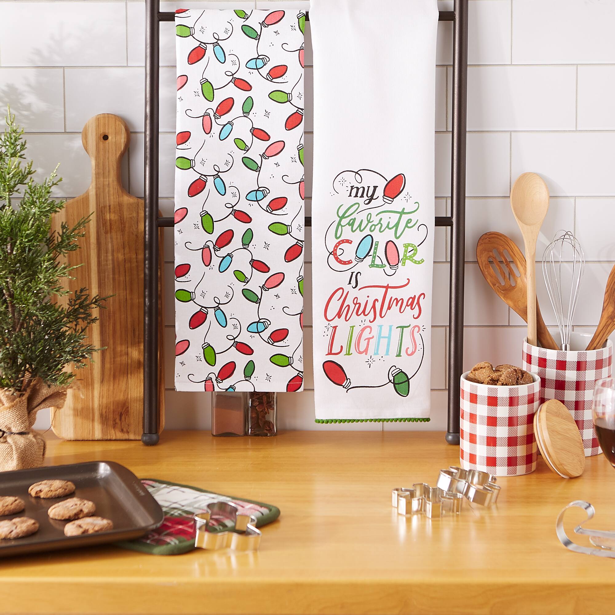 DII® Christmas Lights Printed Dishtowel Set