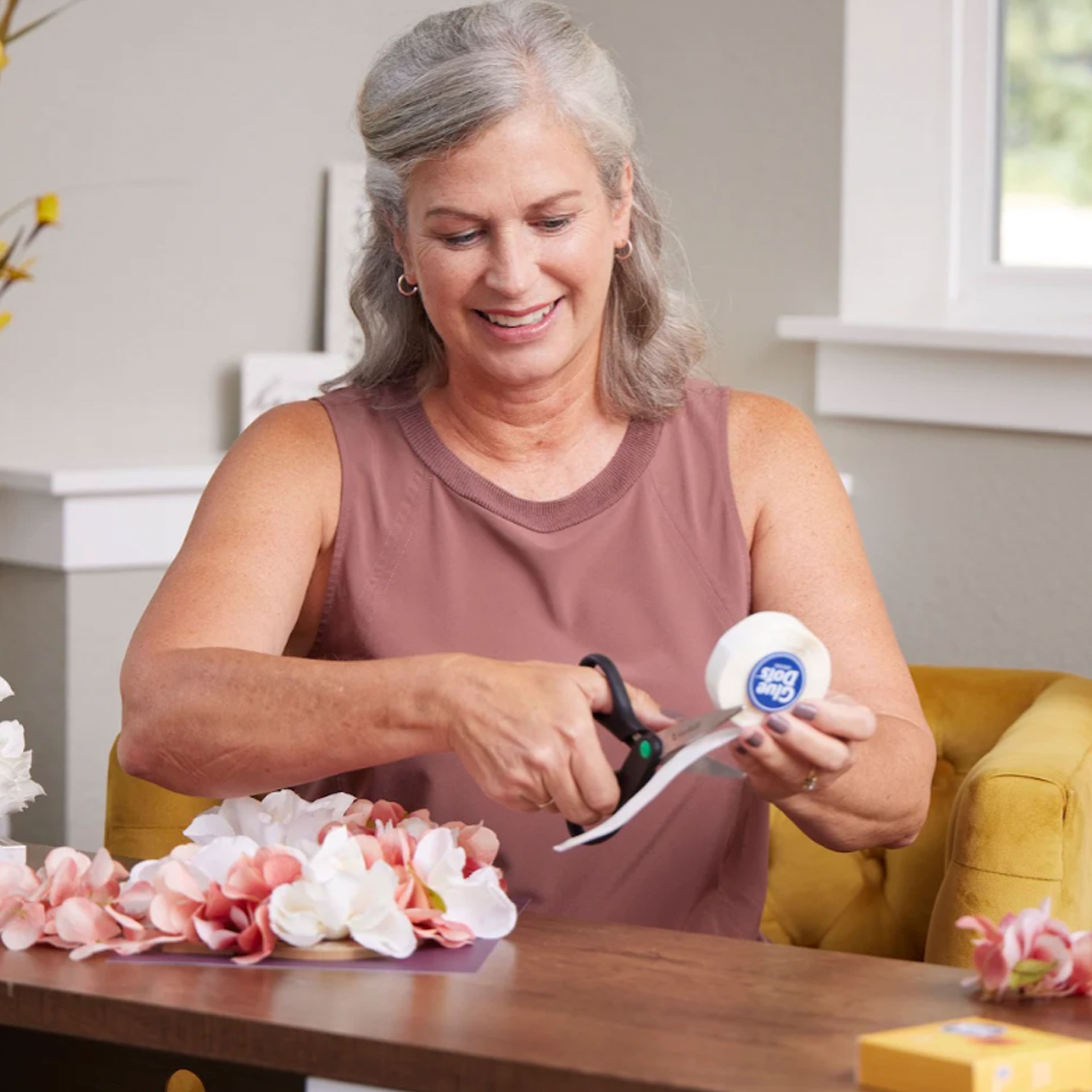 Glue Dots&#xAE; Flower Dots&#x2122; Roll