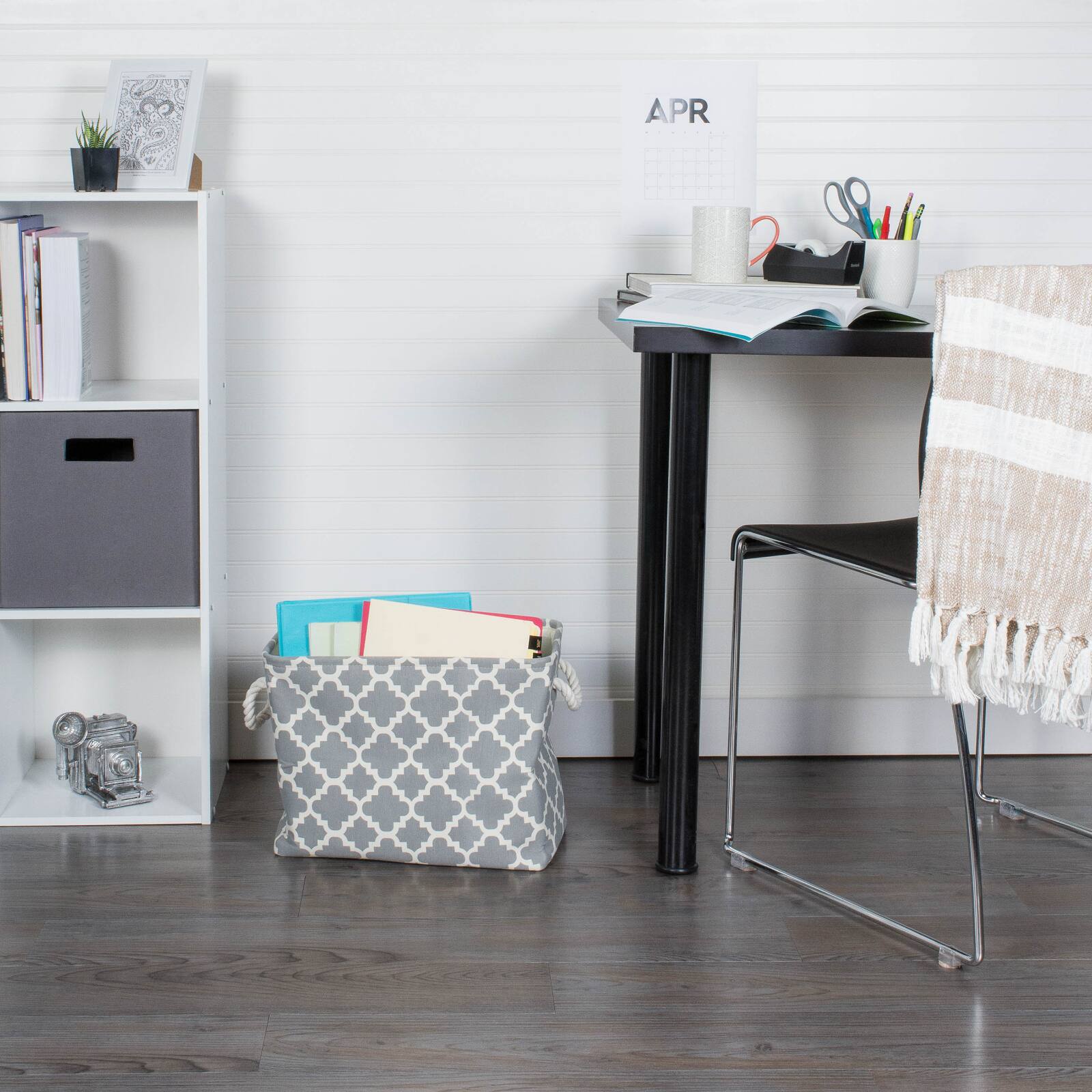 DII® Small Rectangle Lattice Polyester Bin