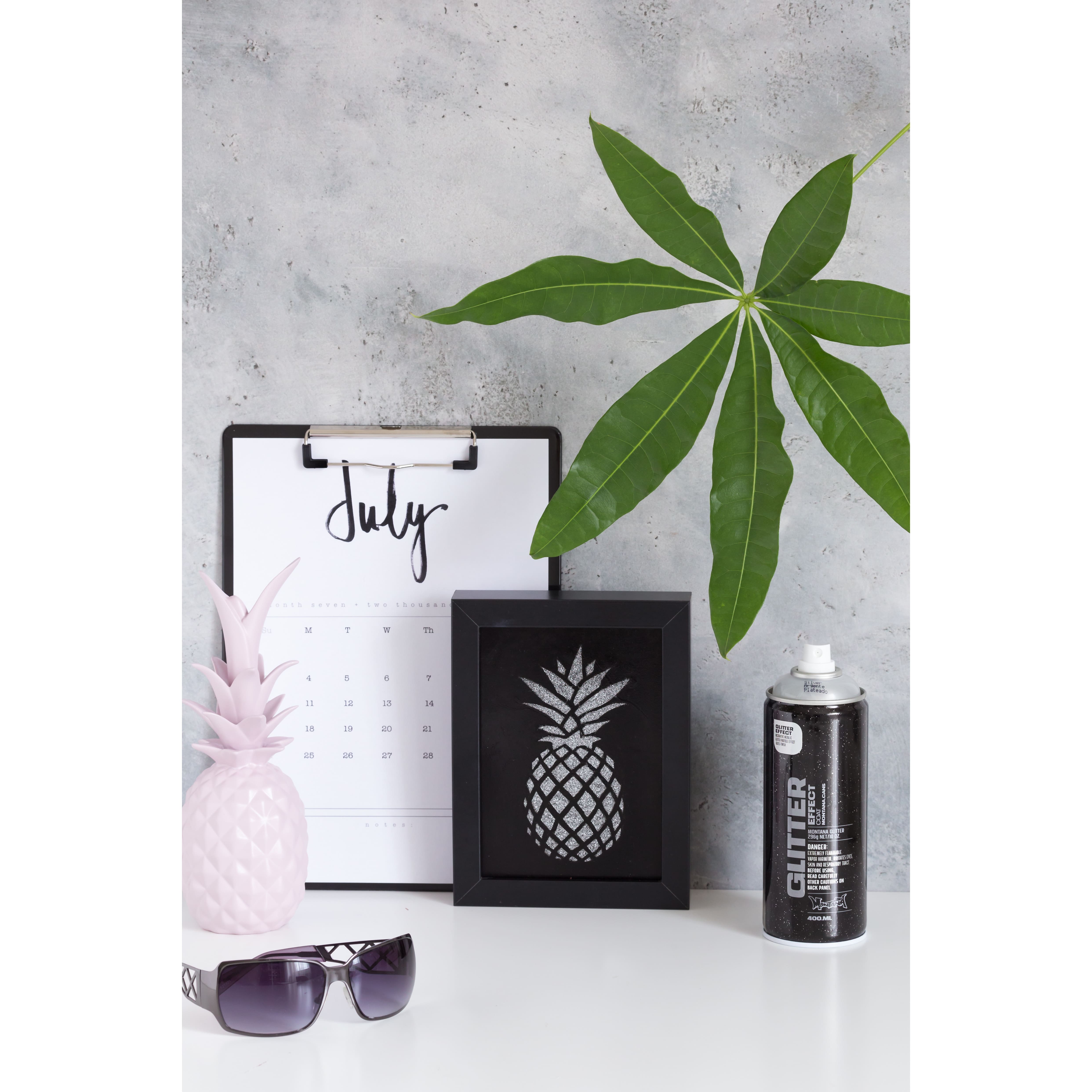 Montana&#x2122; Glitter Effect Silver Glitter Coat Spray