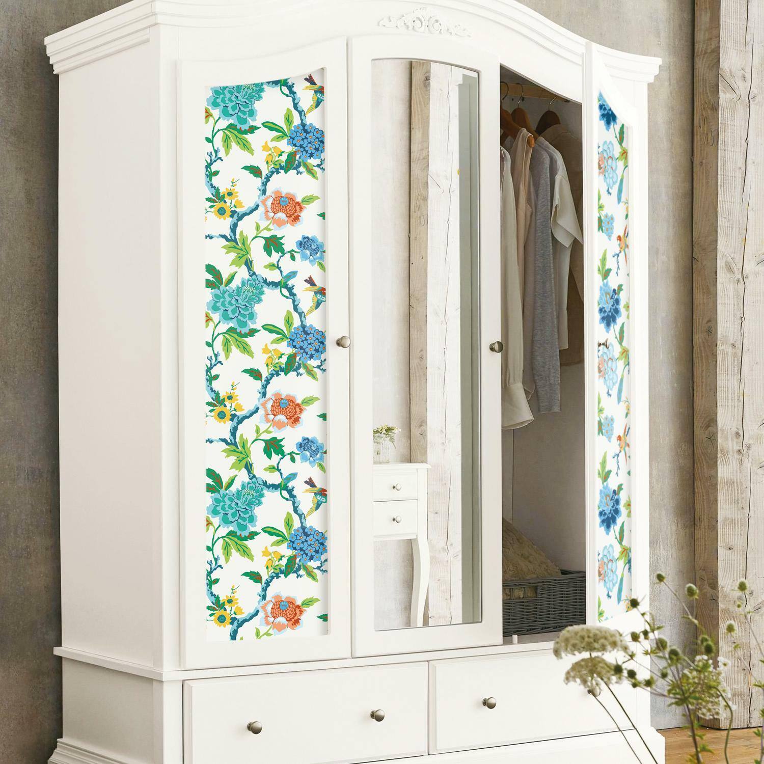 RoomMates Candid Moments Peel & Stick Wallpaper