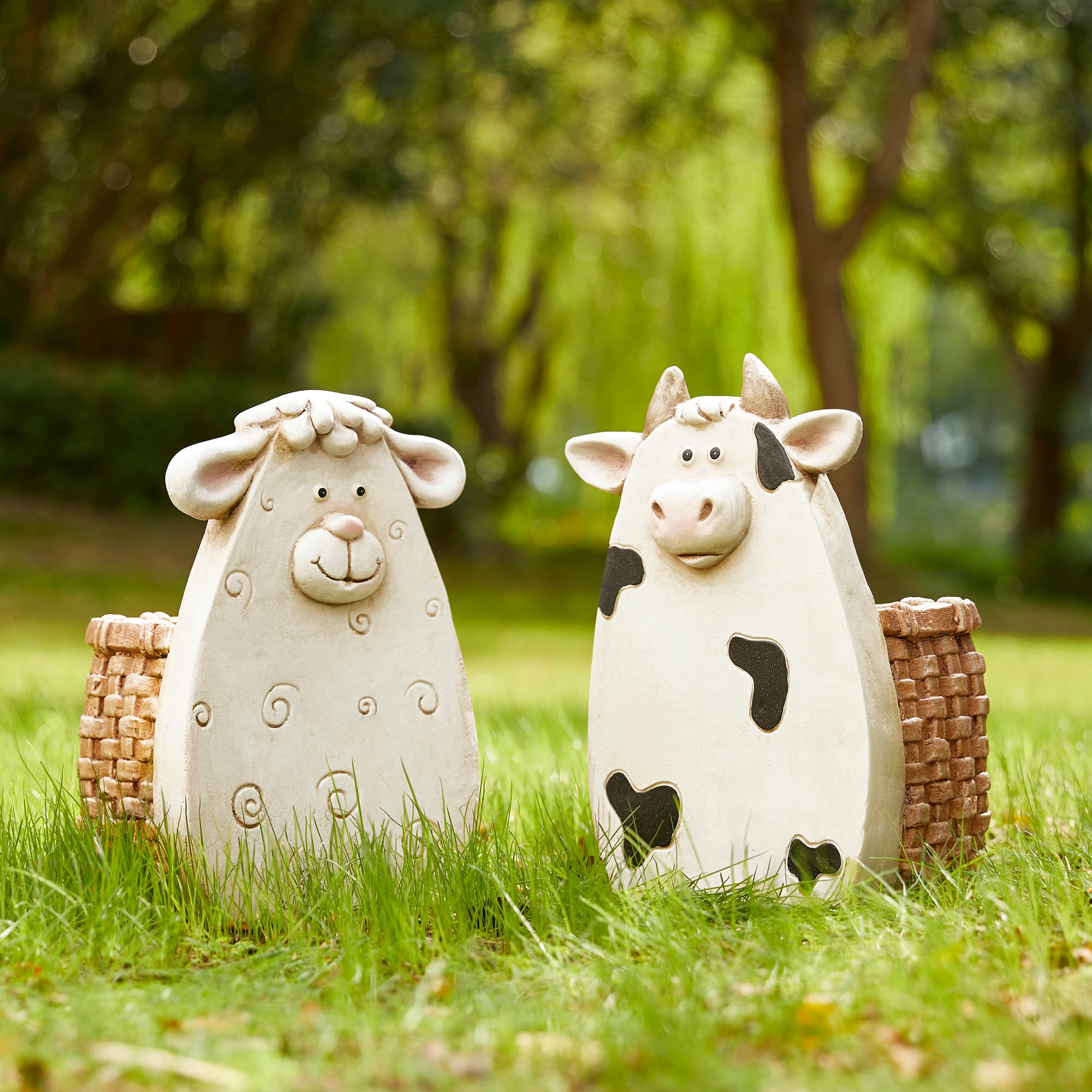 Glitzhome&#xAE; 13&#x22; Cute Cow Statue Planter