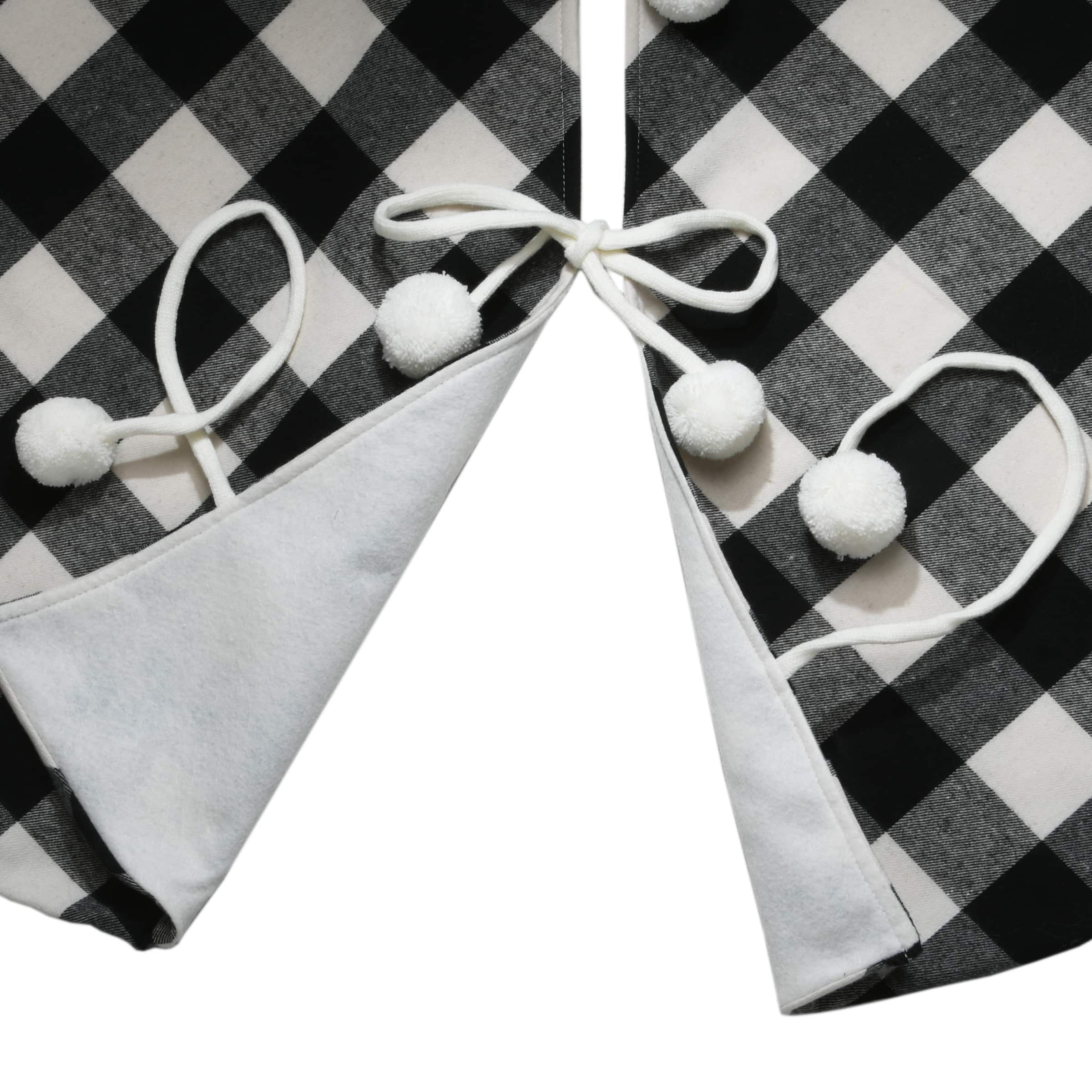 52&#x22; General Store Collection Black &#x26; White Plaid Tree Skirt