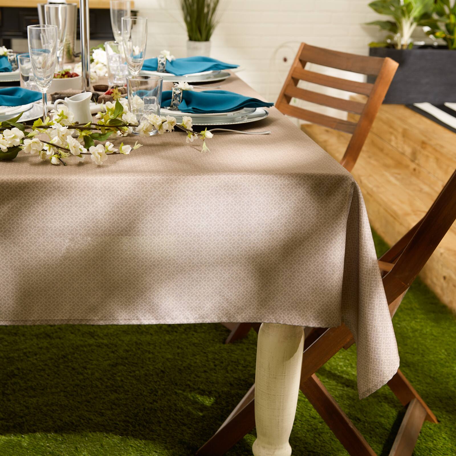 Stone Tonal Lattice Print Outdoor Tablecloth With Zipper 60" x 84"