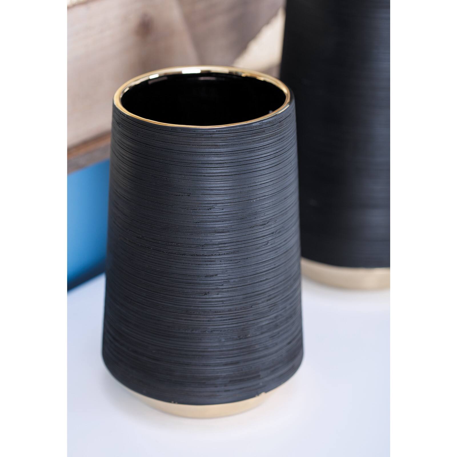 CosmoLiving by Cosmopolitan Set of 2 Black Porcelain Glam Vase, 5" x 8"