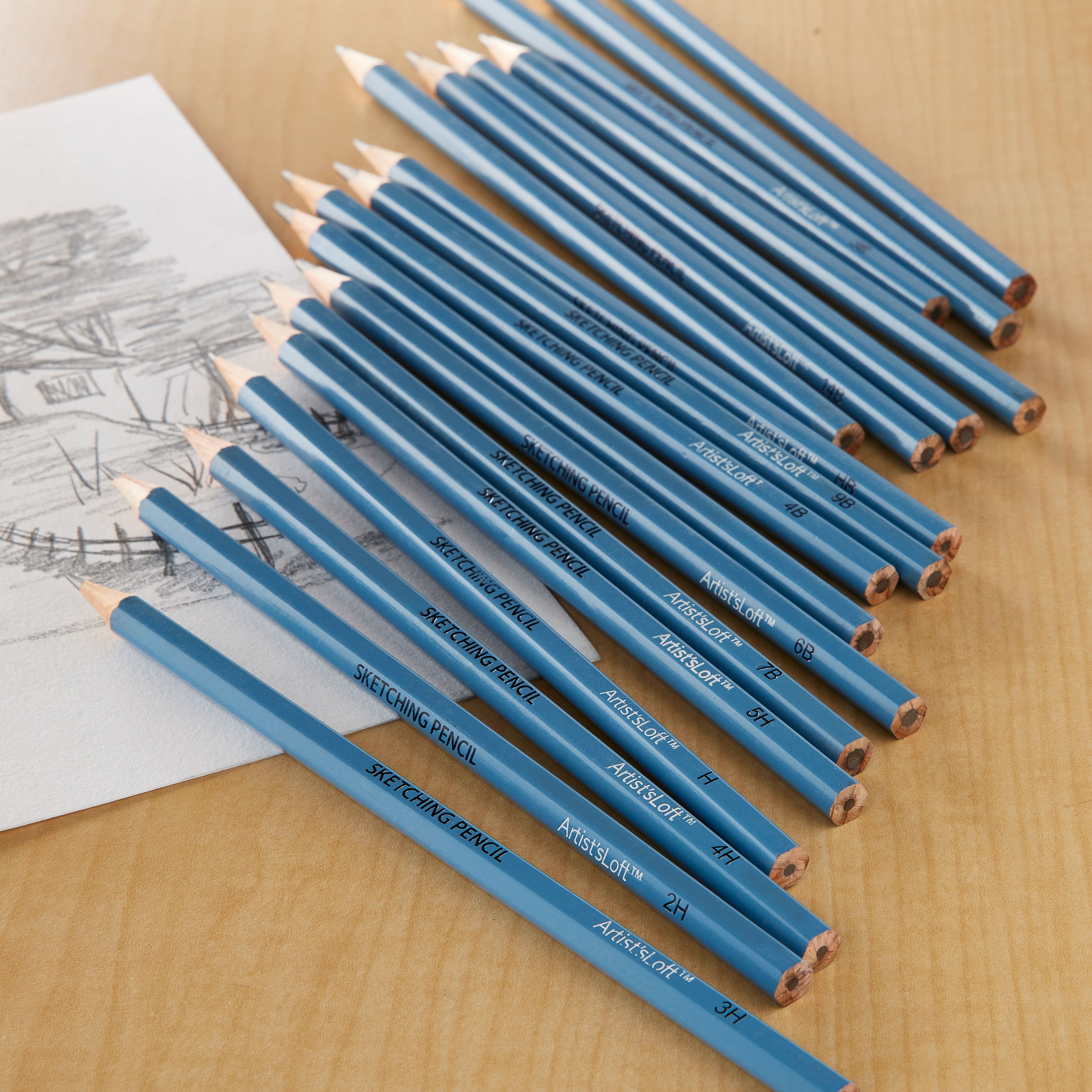 Graphite Sketching Pencil Set by Artist&#x27;s Loft&#x2122;