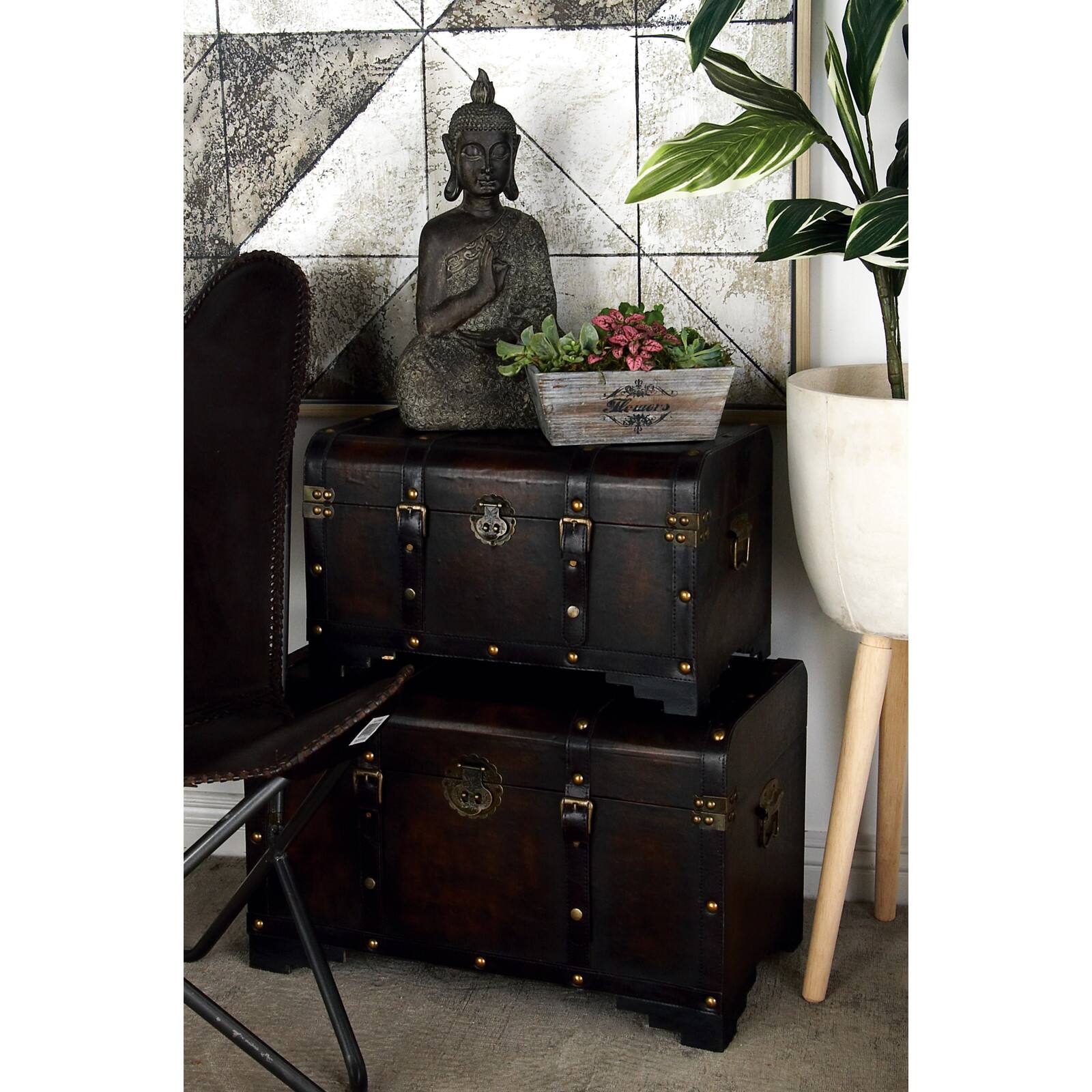 Set of 3&#x22; Brown Wood Traditional Trunk, 28&#x22;, 24&#x22;, 20&#x22;
