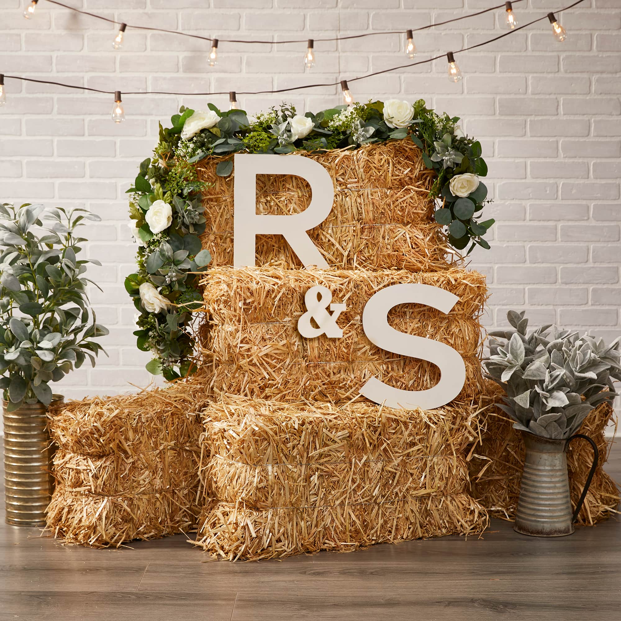 FloraCraft&#xAE; 24&#x22; Straw Bale