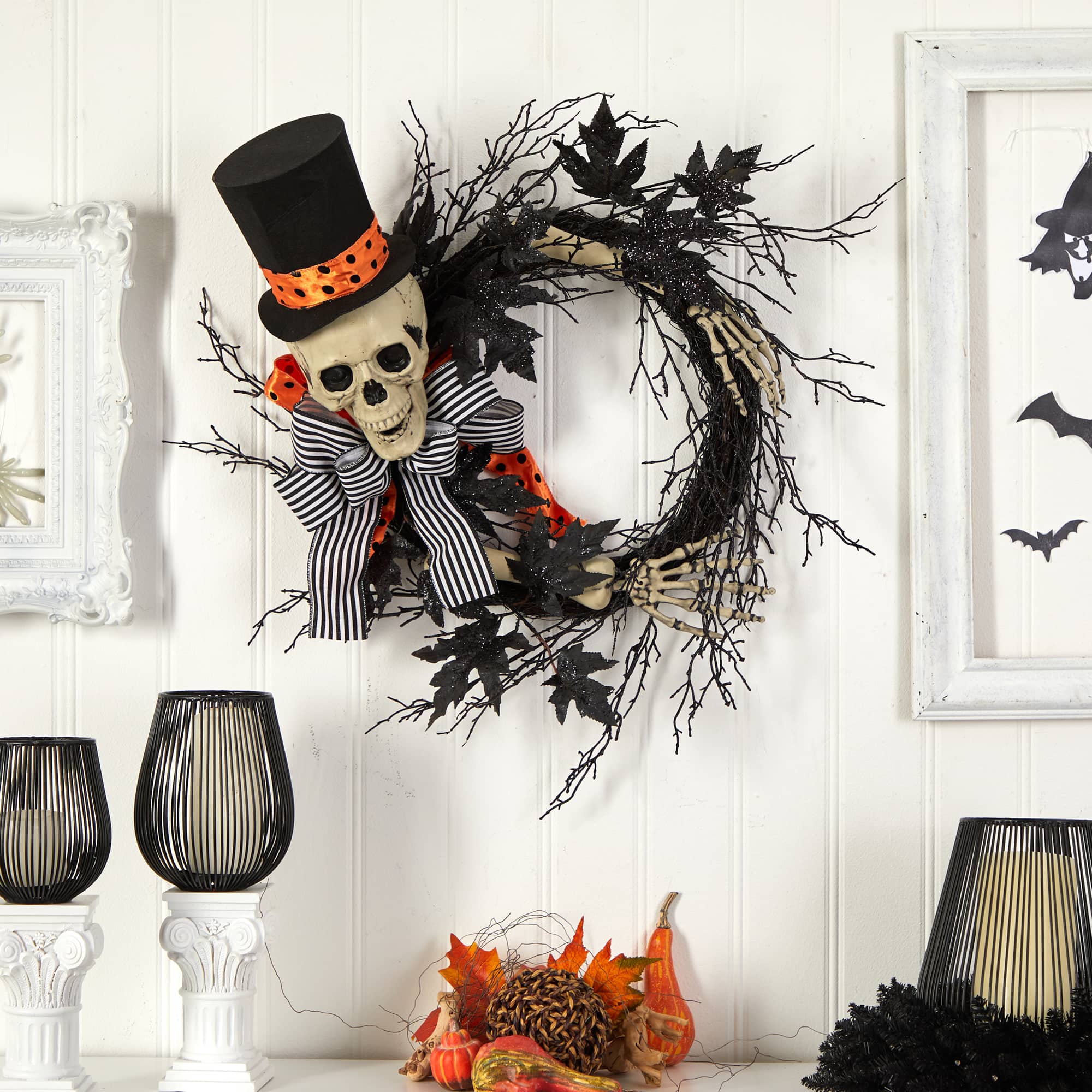26&#x22; Halloween Dapper Skeleton Wreath