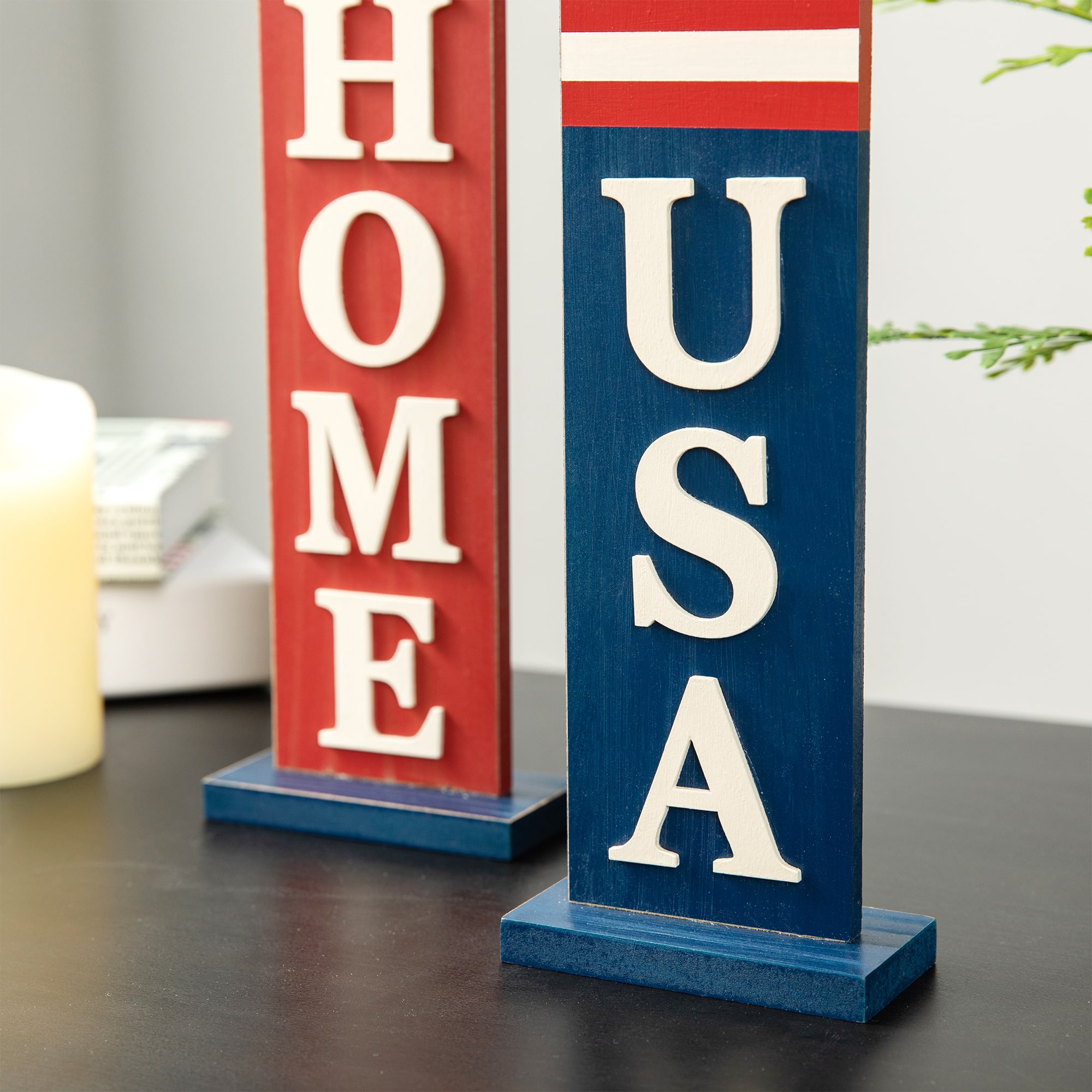 Glitzhome&#xAE; Americana Firecracker Table Sign Set