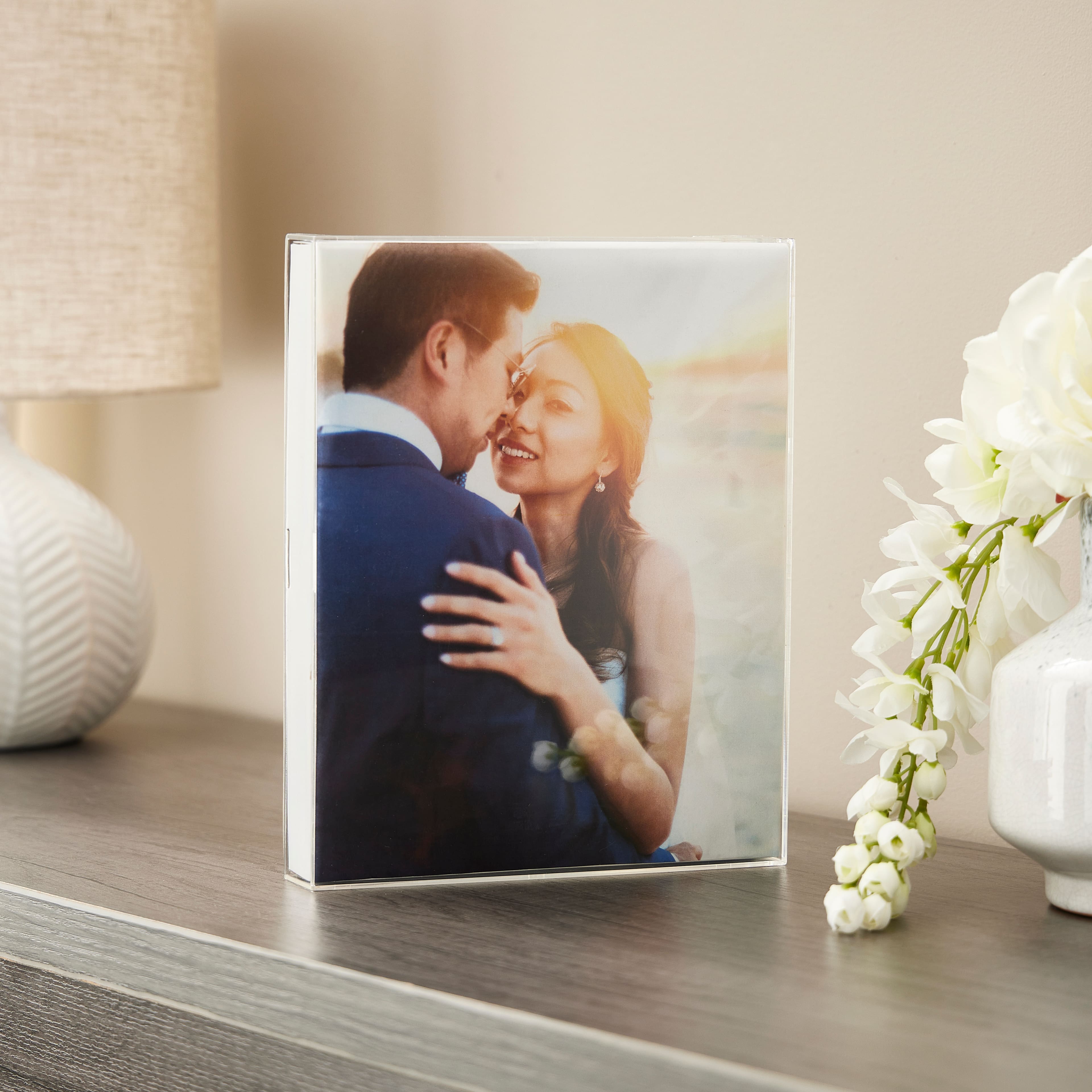 Basics Acrylic Box Frame by Studio Décor®