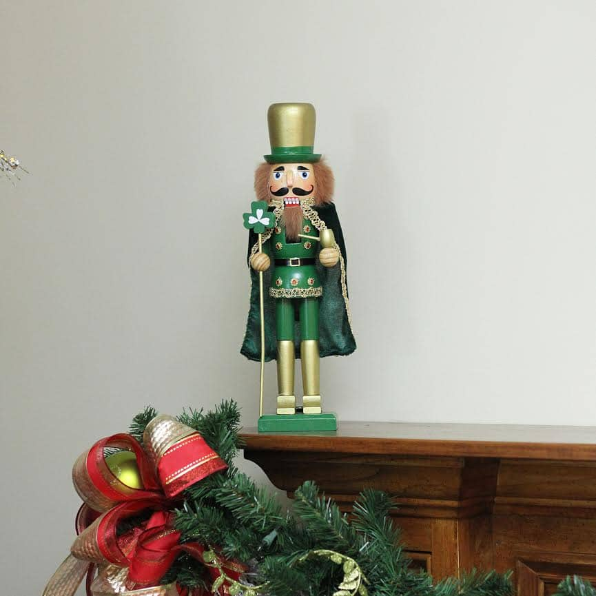 15&#x22; Green &#x26; Gold Luck of the Irish Christmas Nutcracker