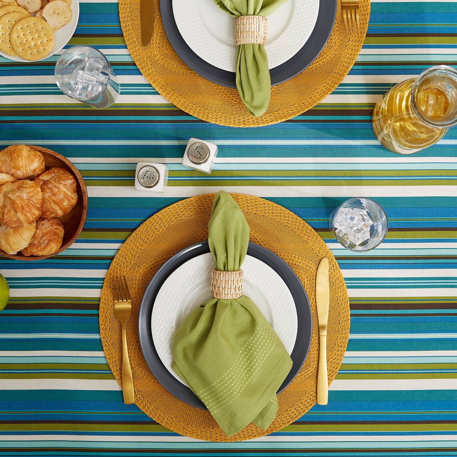 Beachy Stripe Print Outdoor Tablecloth with Zipper