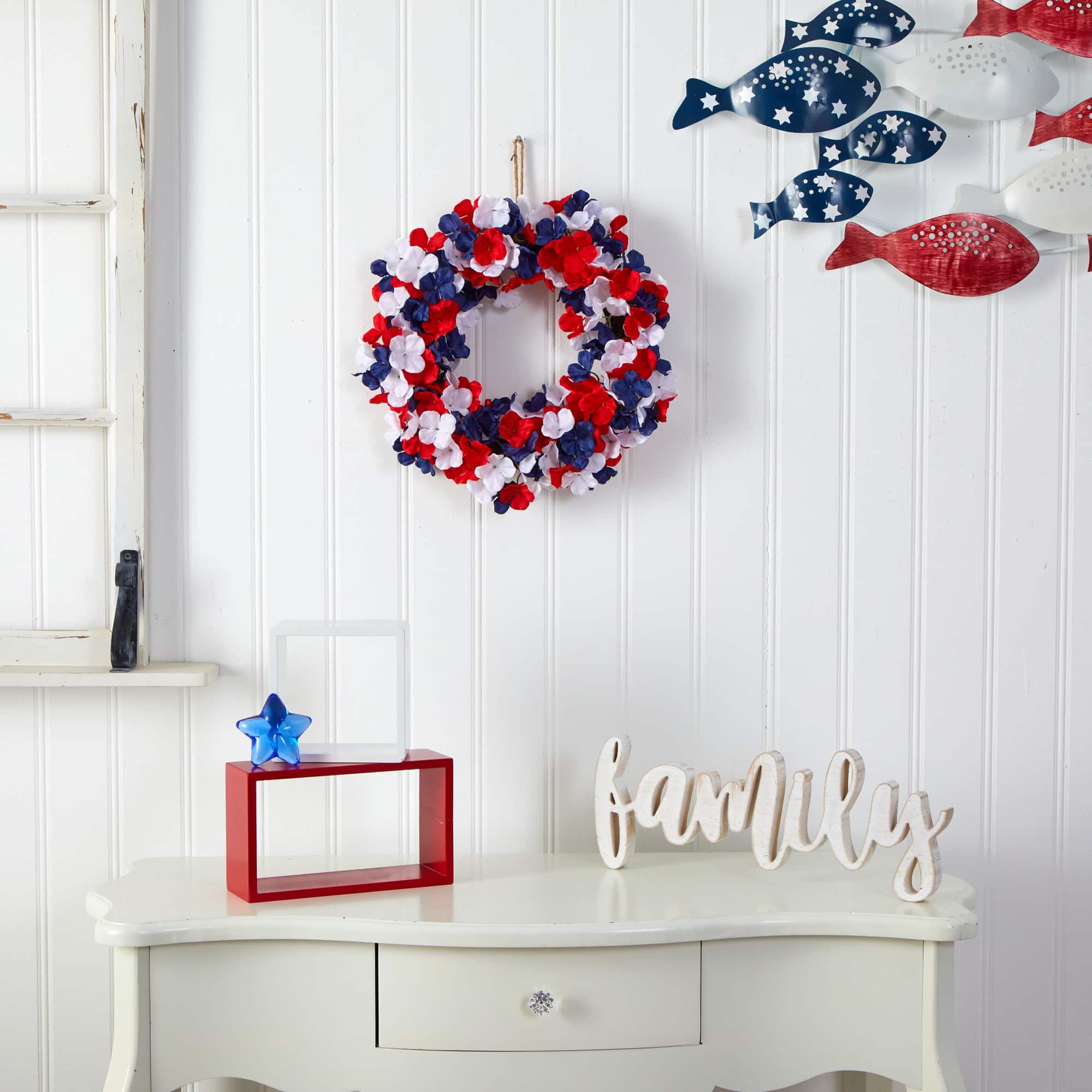 18&#x22; Red, White &#x26; Blue Americana Hydrangea Wreath