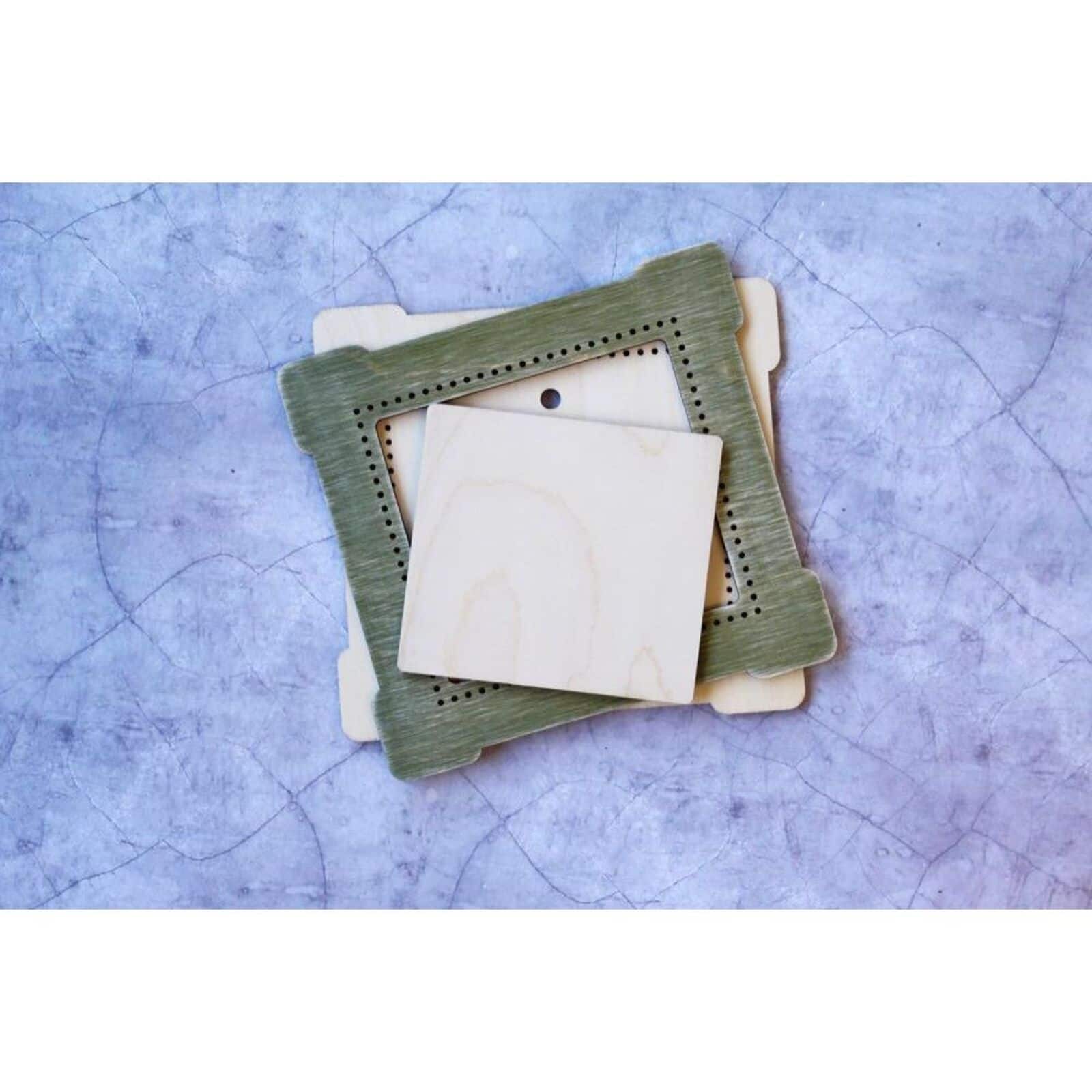 MP Studia OP-265 Green Square Embroidery Frame