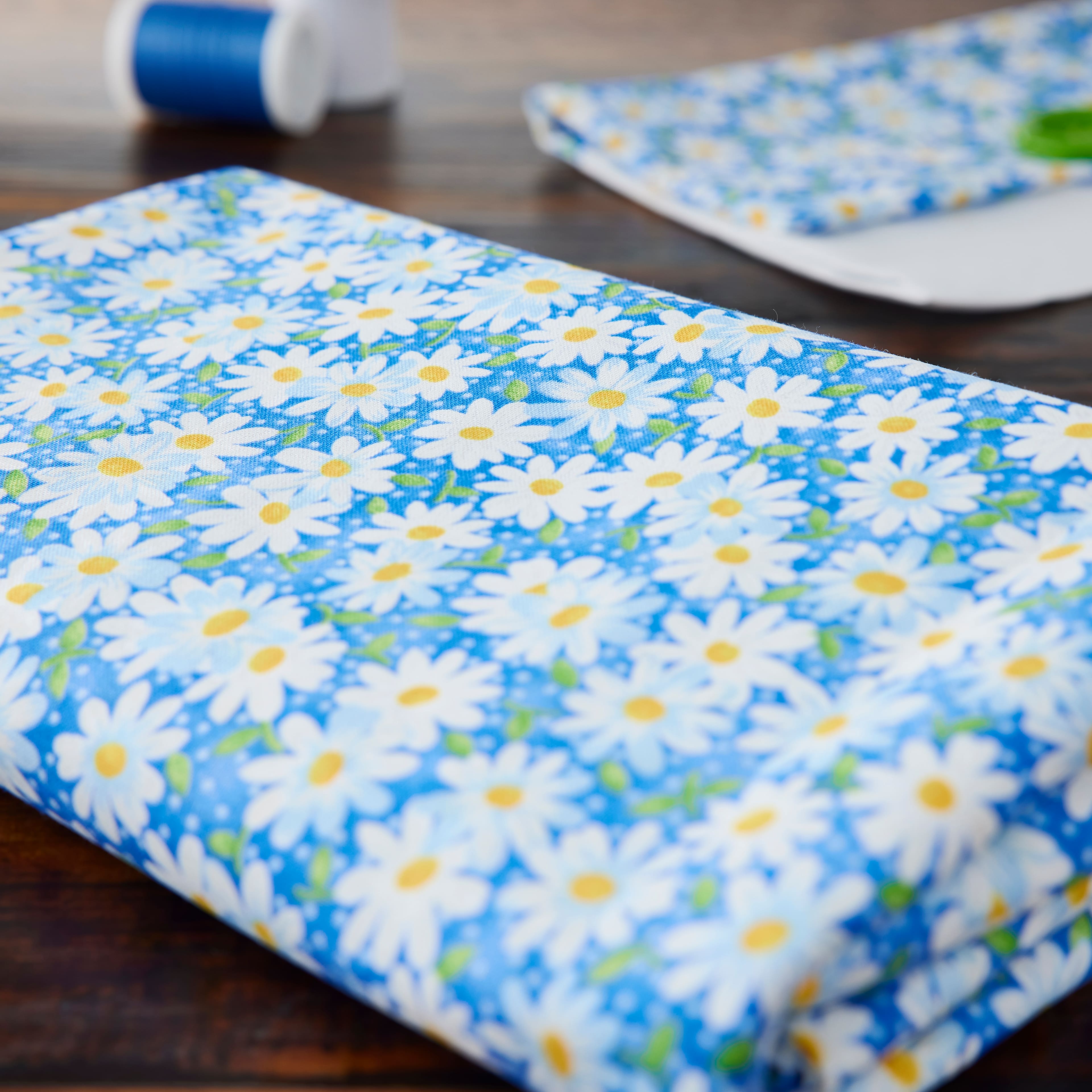 Fabric Traditions White Packed Daisies Cotton Fabric