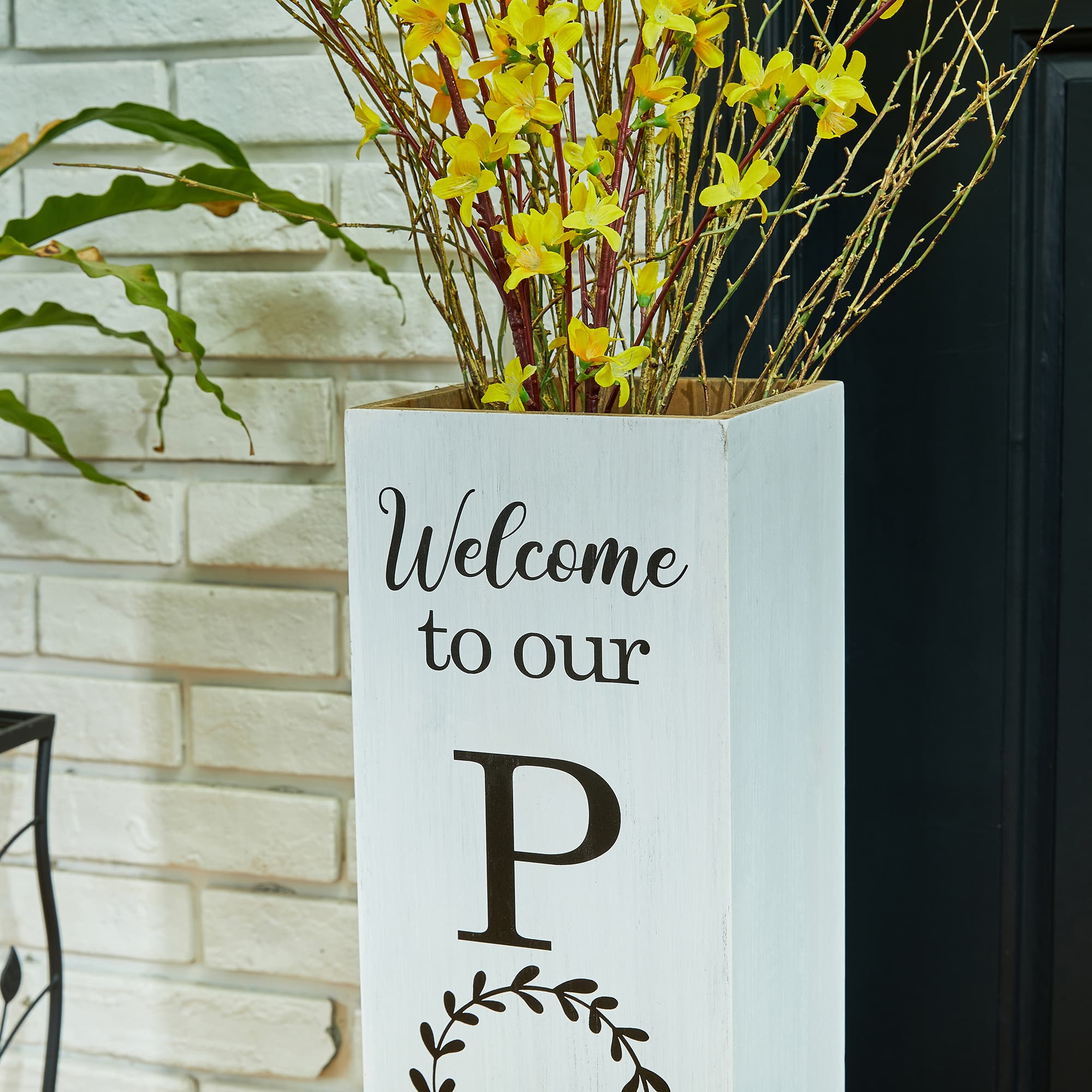 Glitzhome® 30" Double Sided Solid White Boxed Welcome Porch Sign