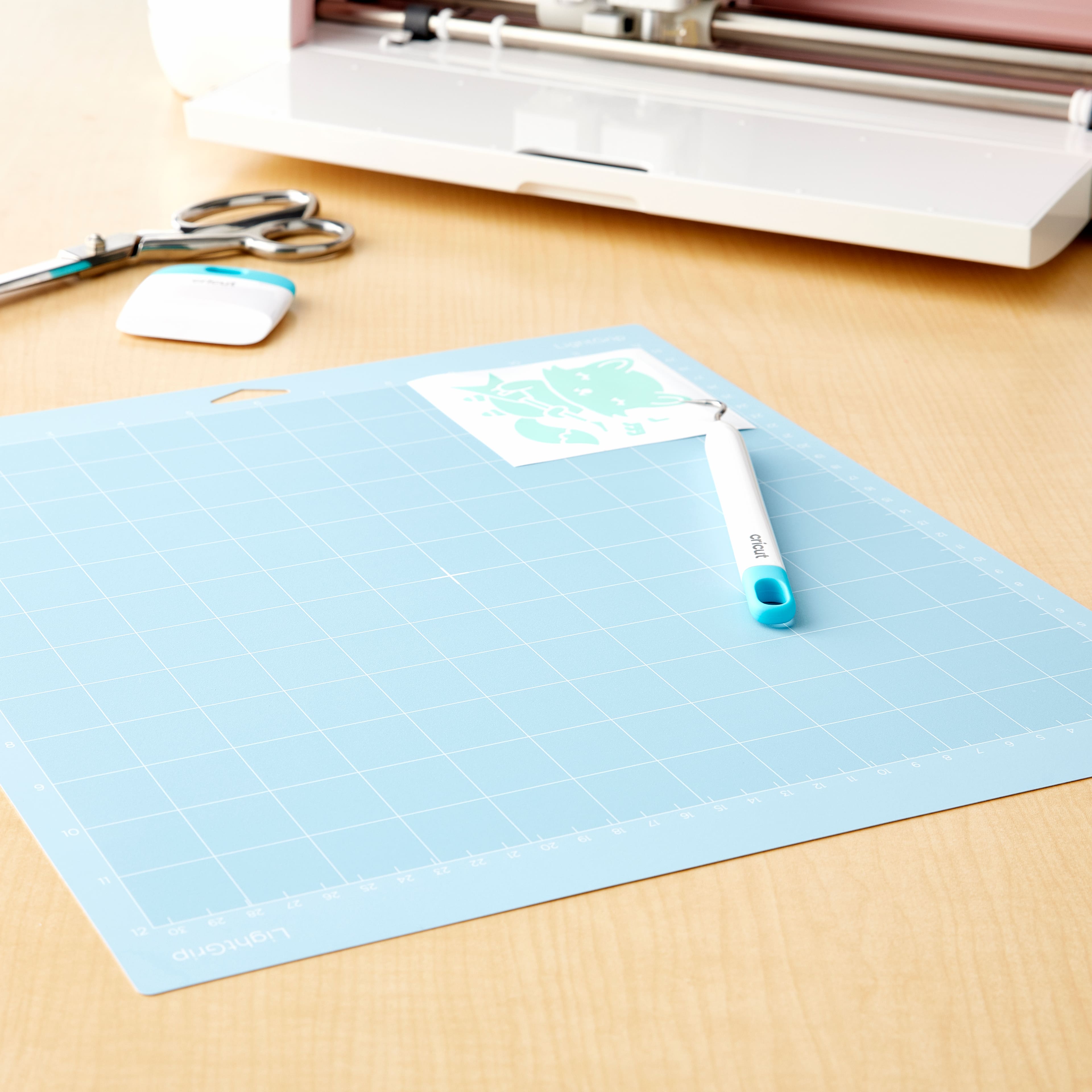  Cricut LightGrip Cutting Mats 12in x 24in, Reusable Cutting Mats  for Crafts with Protective Film, Use with Printer Paper, Vellum, Light  Cardstock & More for Cricut Explore & Maker (1 Count)