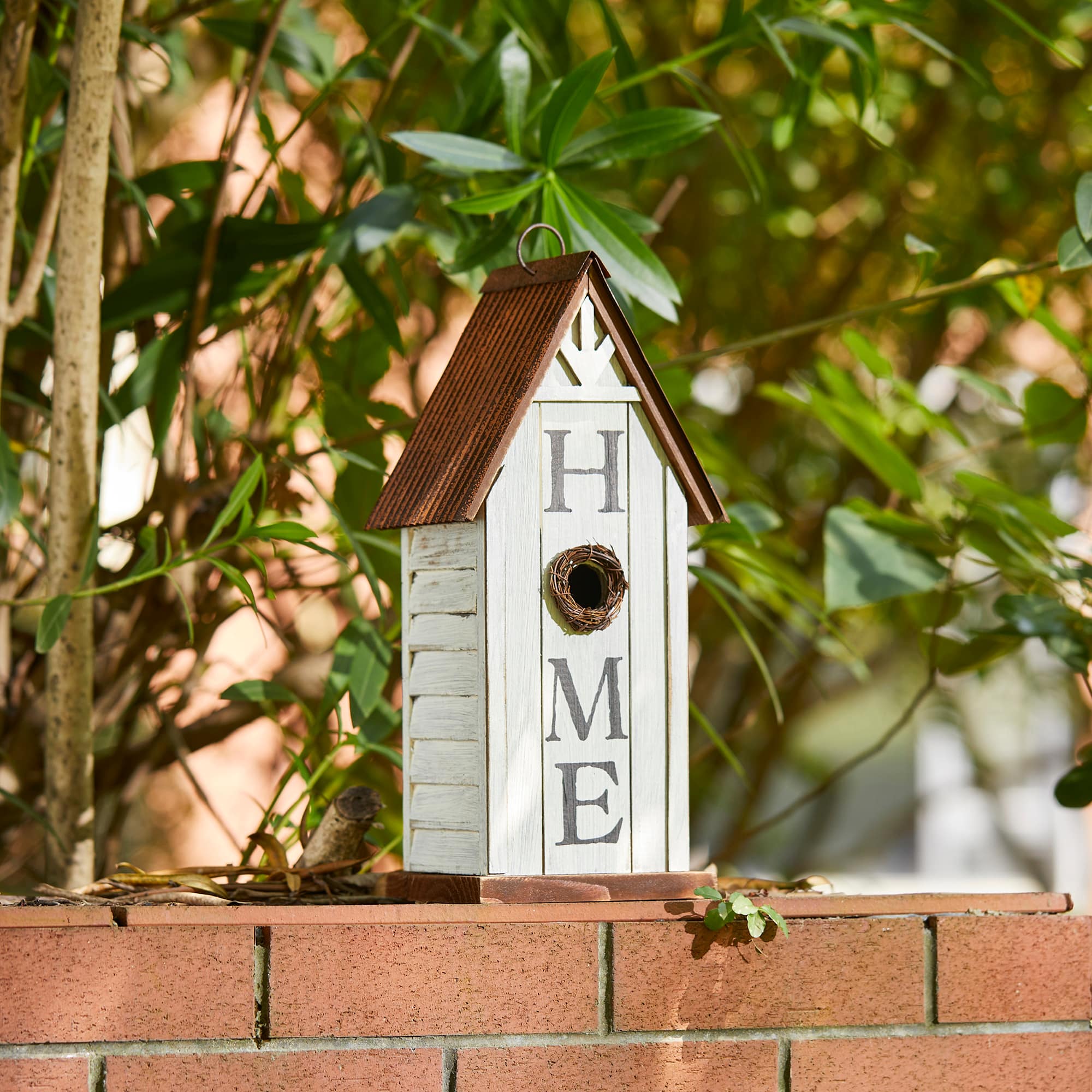 Glitzhome&#xAE; 14.75&#x22; Distressed Wood HOME Birdhouse