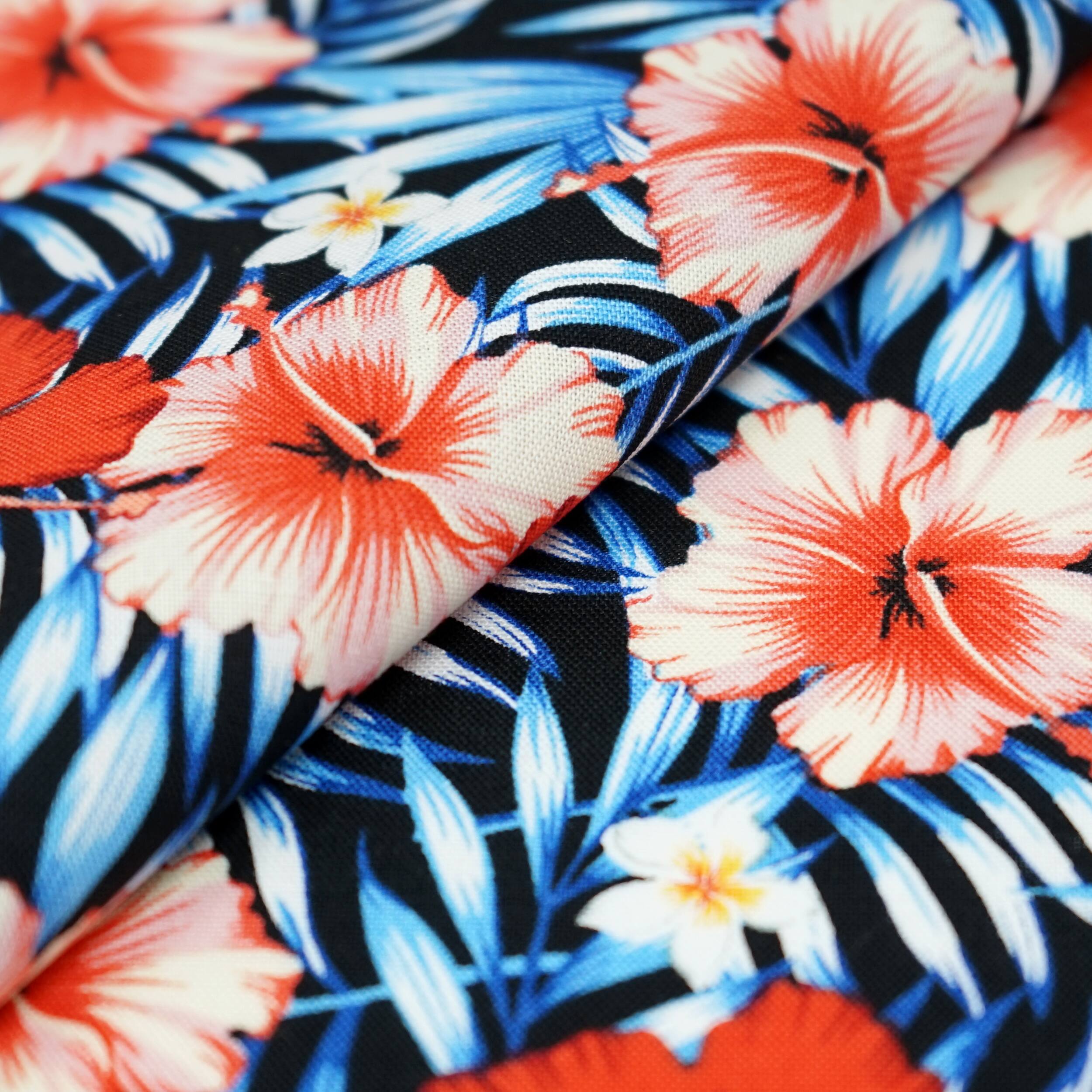 SINGER Patriotic Tropical Cotton Fabric