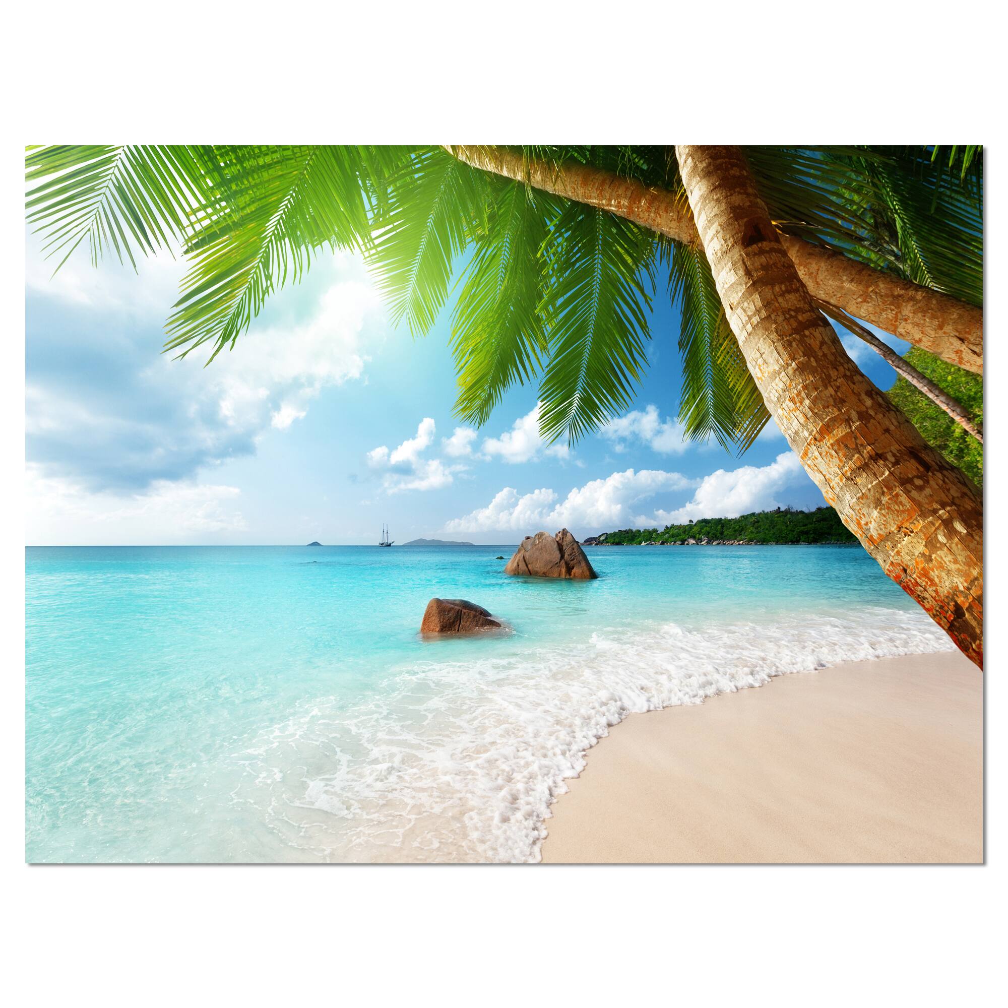 Designart - Praslin Island Seychelles Beach - Seashore Photo Canvas Print
