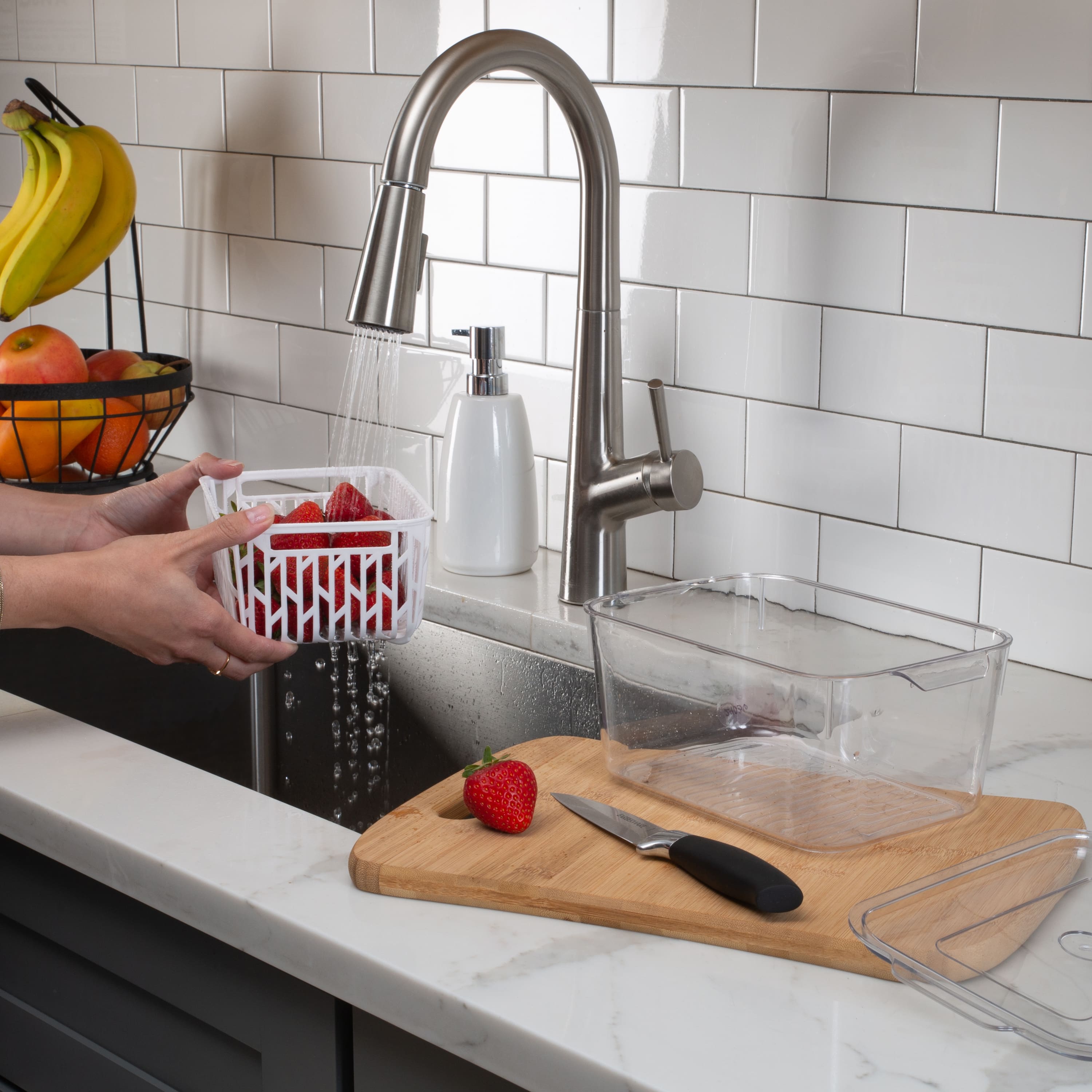 Kitchen Details Clear Storage Container with Strainer