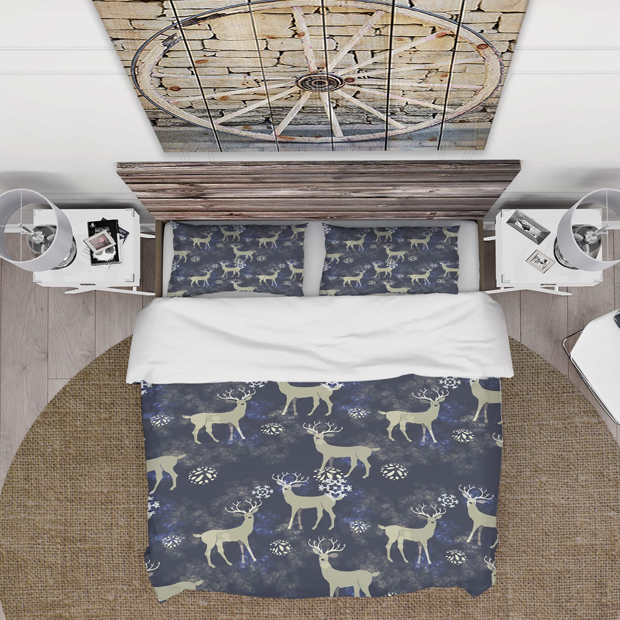 Designart &#x27;Raindeer With Christmas Snowflakes&#x27; Animals Bedding Set - Duvet Cover &#x26; Shams