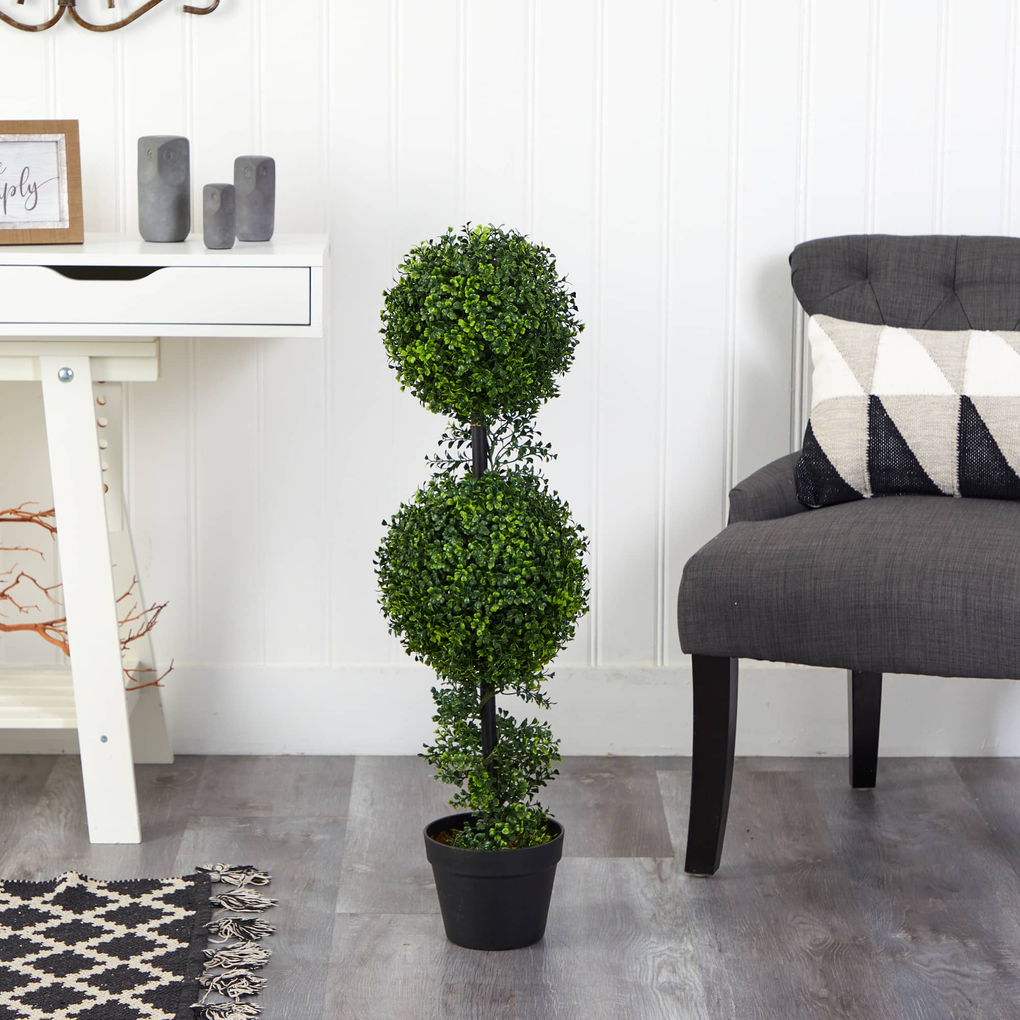 2.8ft. Potted Boxwood Double Ball Topiary Tree