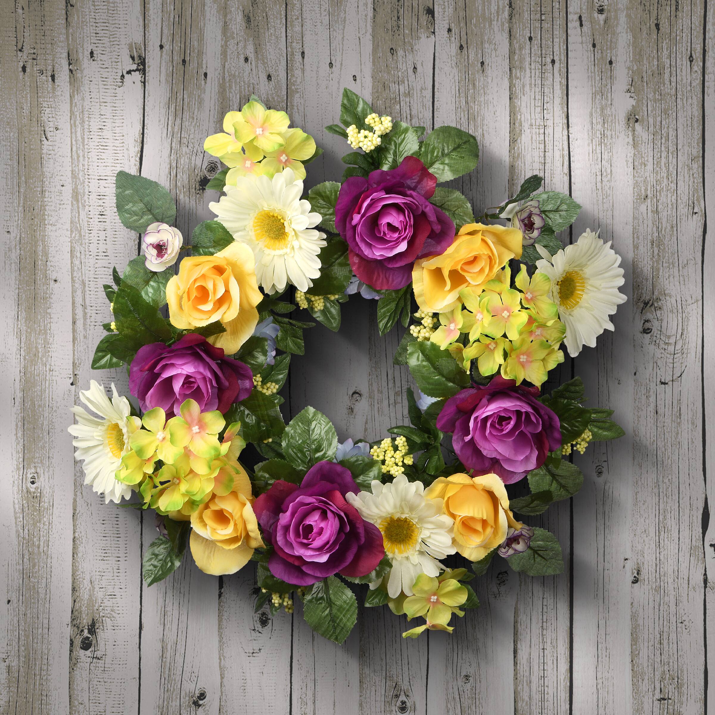 18&#x22; Hydrangea, Daisy &#x26; Rose Wreath