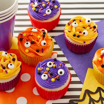 Eye Spy Halloween Cupcakes | Projects | Michaels