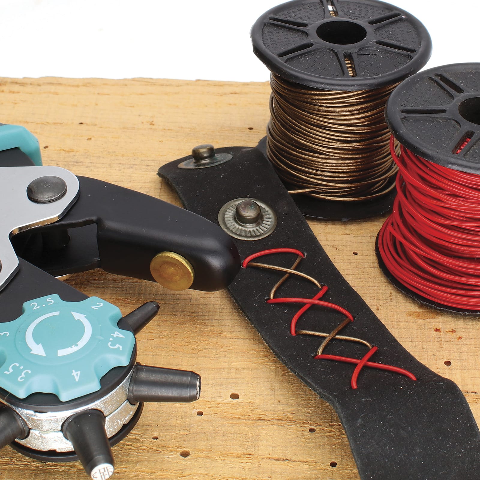 The Beadsmith&#xAE; Rotating Leather Hole Punch